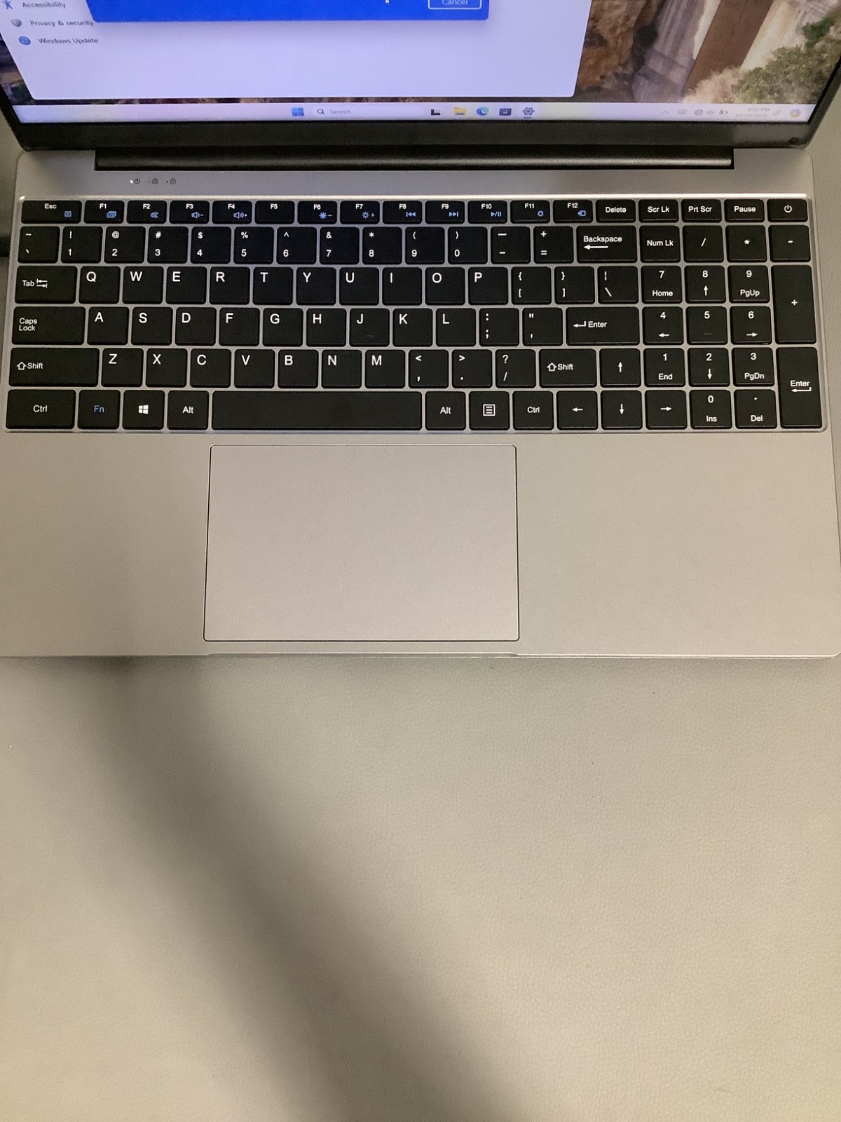 Jumper EZbook S7Hi JNF12 15.6in Laptop 128GB+512GB (JPNLDAD330742)