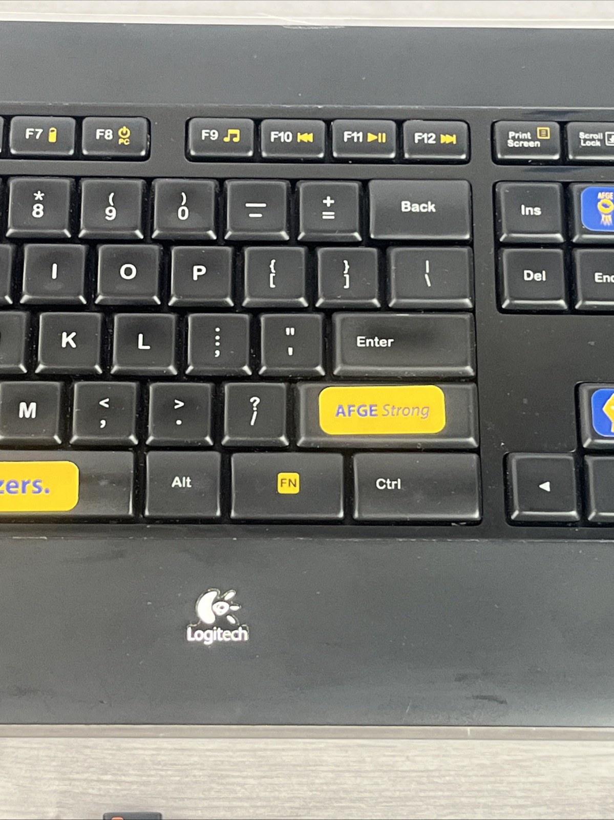 Logitech K800 Illuminated Wireless Keyboard 820-002795 Y-R0011 W Unifying Dongle