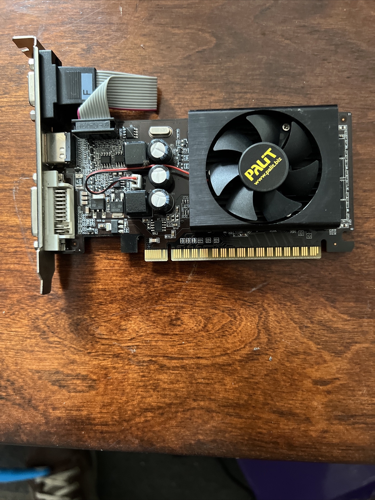 Palit Nvidia GT 520 (1GB DDR3) – 1024M NEAT5200HD06-1193F VGA DVI HDMI
