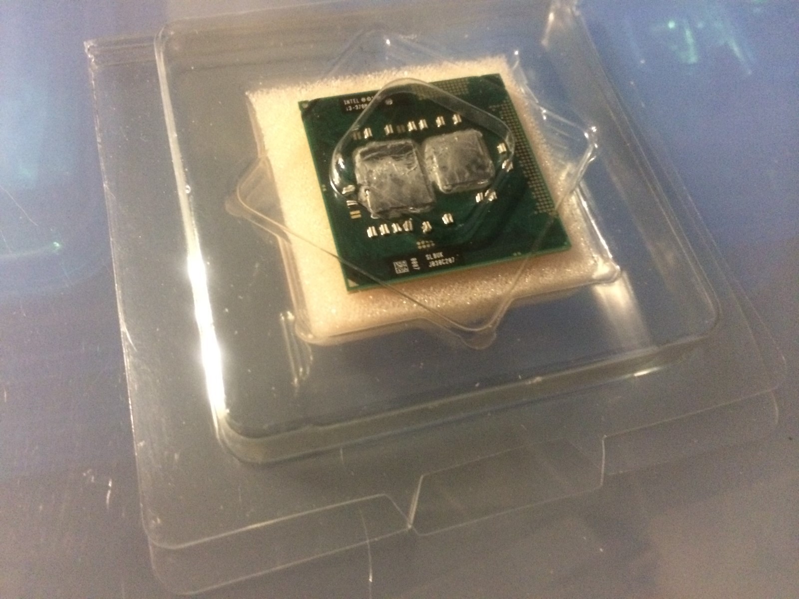 Intel Core i3 Mobile i3-370M 2.4GHz Socket G1 Laptop CPU Processor