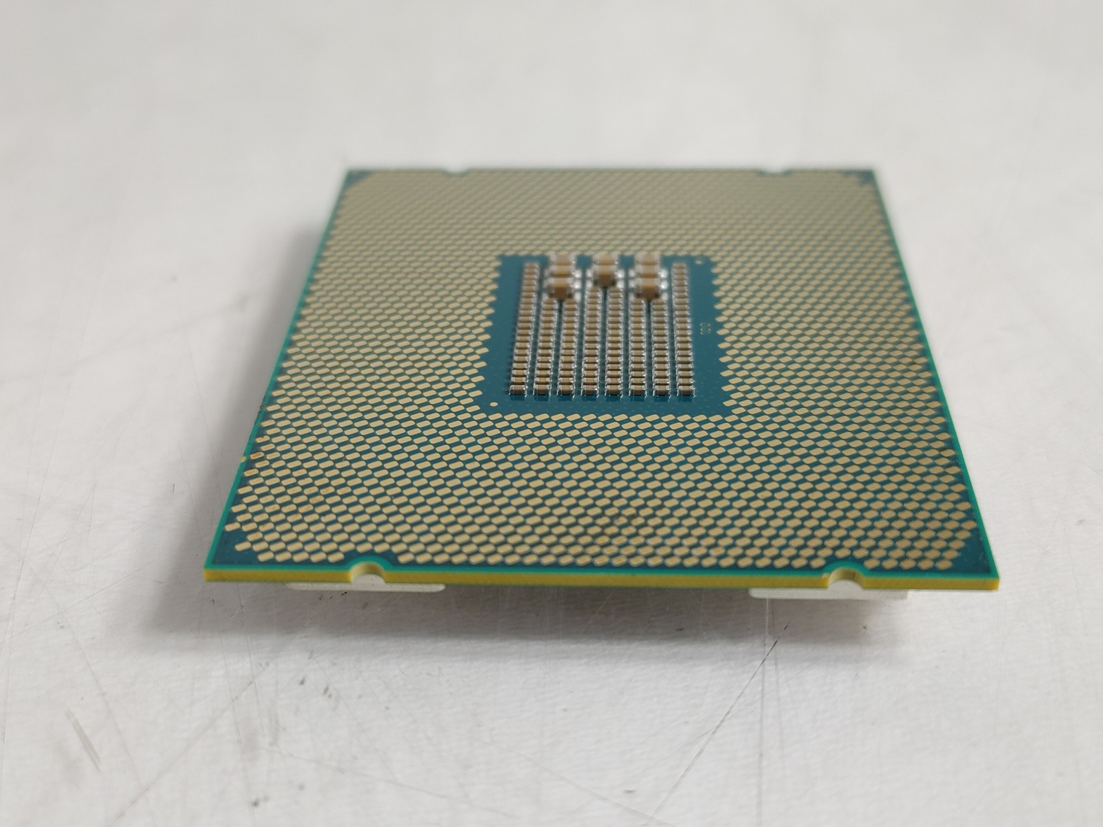 Intel Xeon E5-2640 v4 2.4 GHz LGA 2011-3 Server CPU Processor SR2NZ