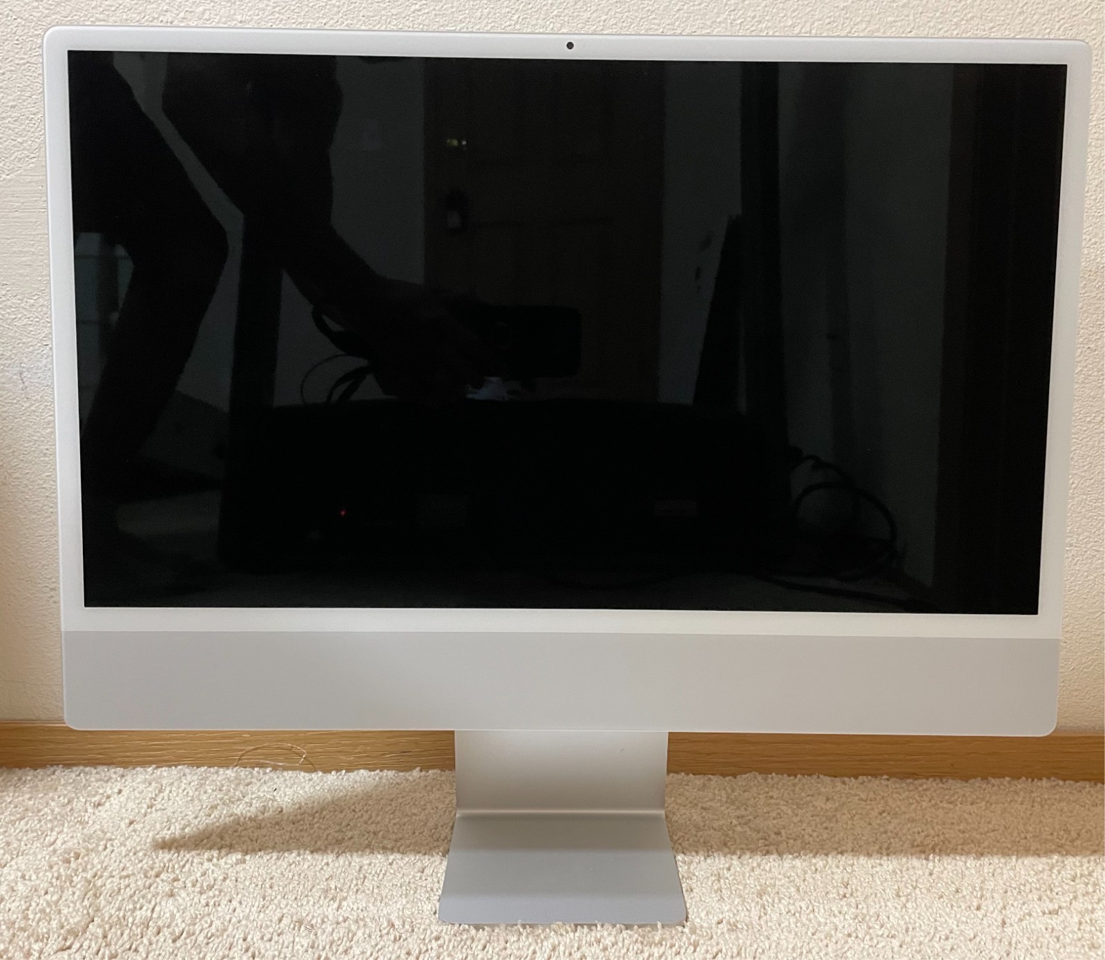 2021 Apple iMac M1 24IN Retina 4.5K 8-Core GPU 8GB RAM 256GB SSD