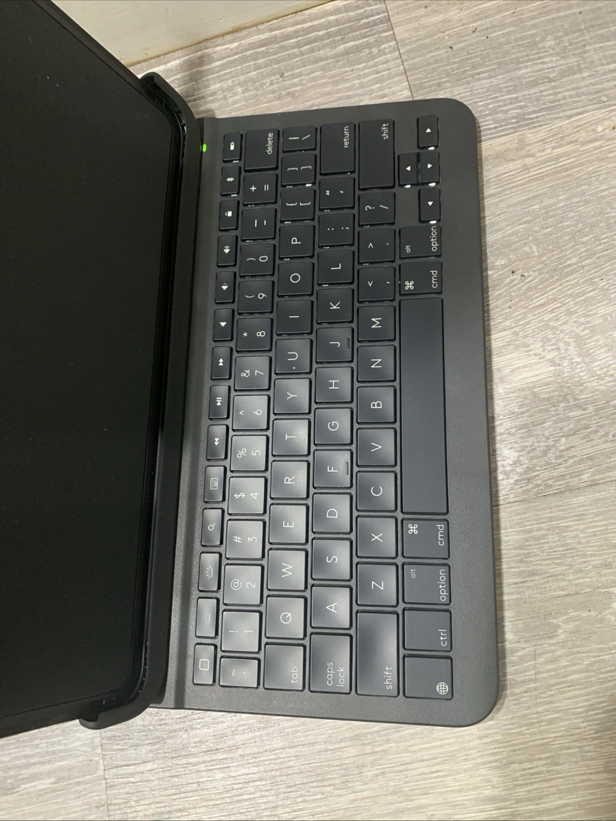 Logitech Slim Folio Pro Backlit Keyboard Case For Apple iPad Pro 11 (920-009121)