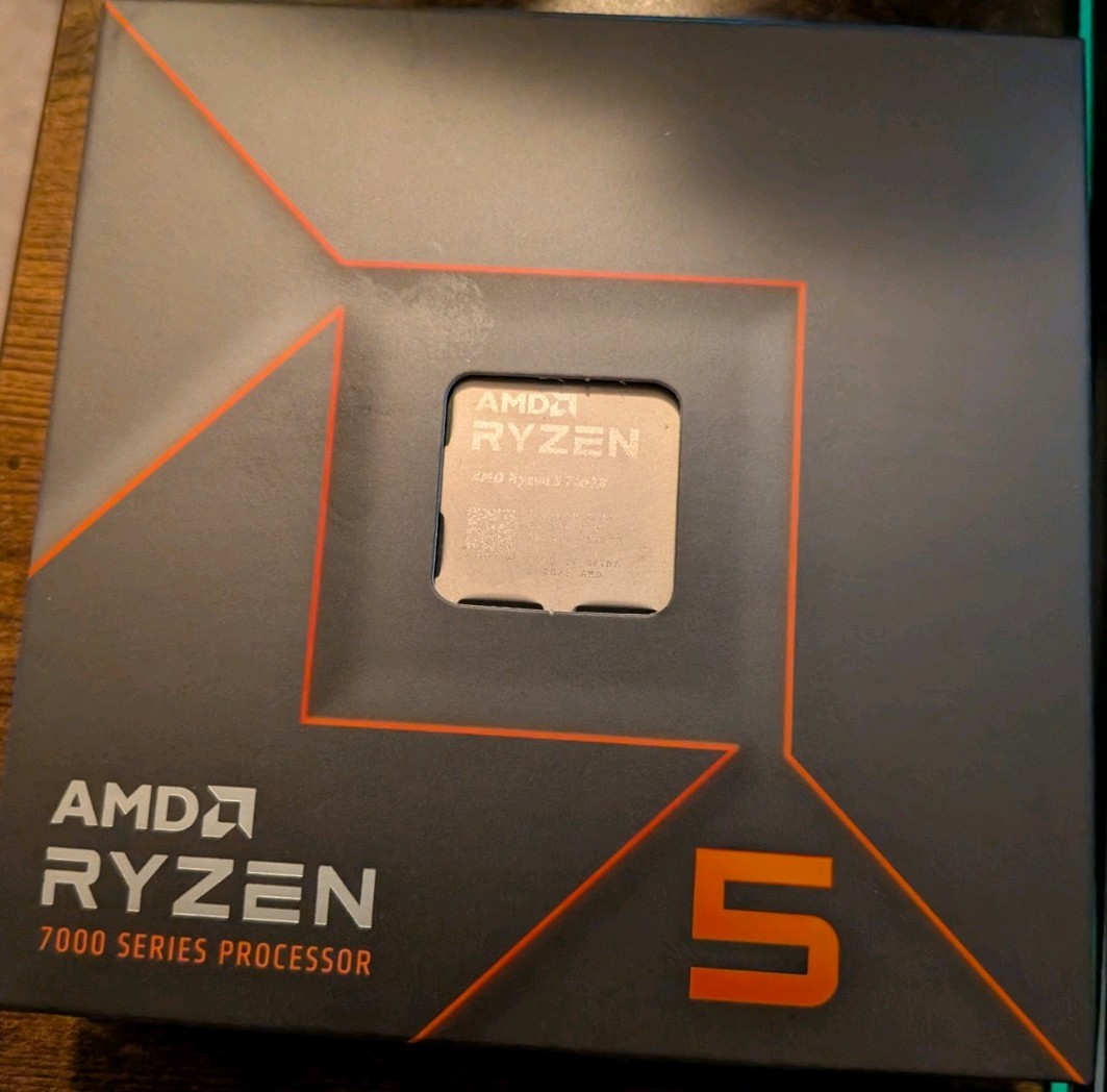 AMD Ryzen 5 7600X
