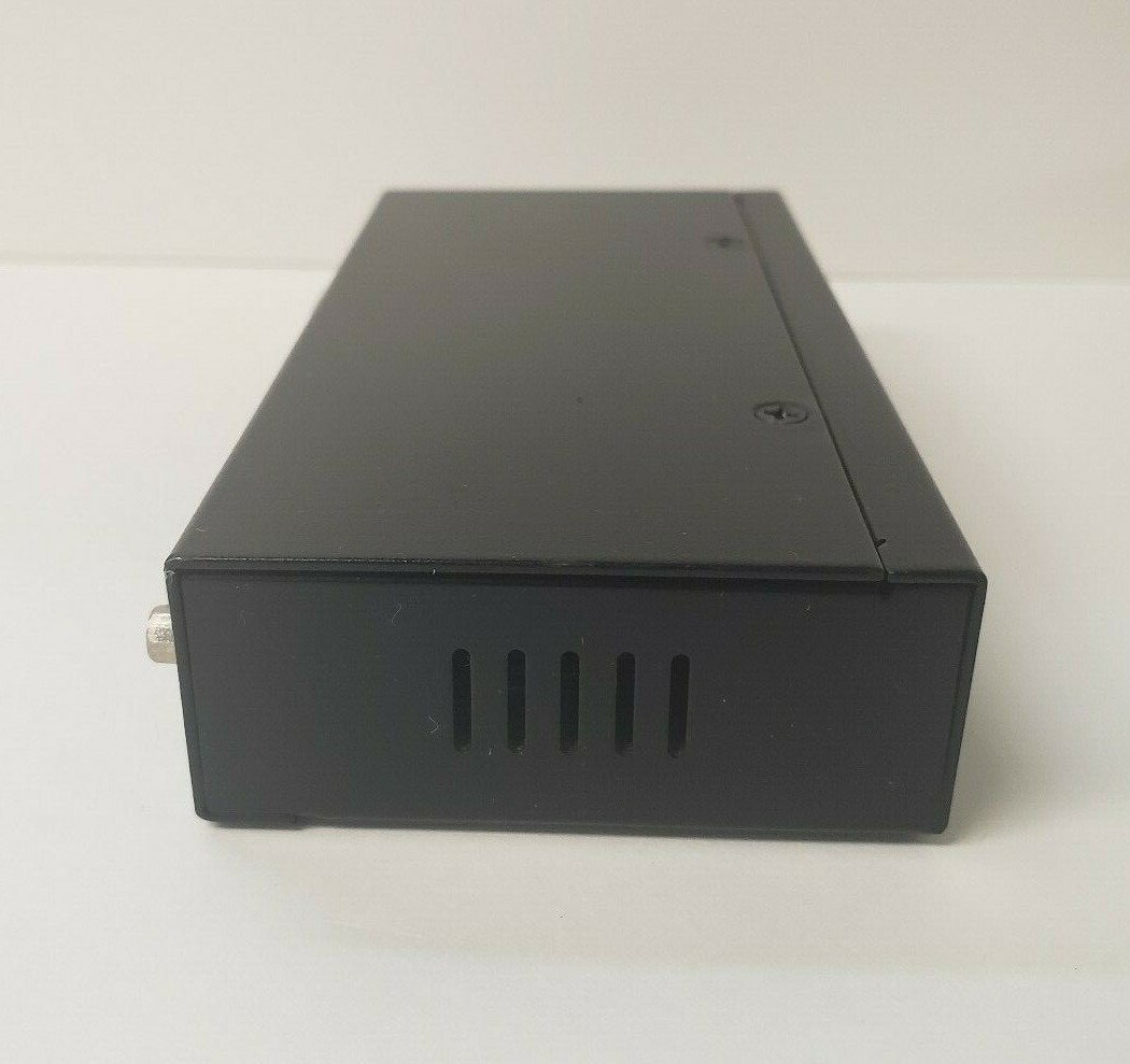 StarTech 250MHz 2-port external VGA video splitter ST122L