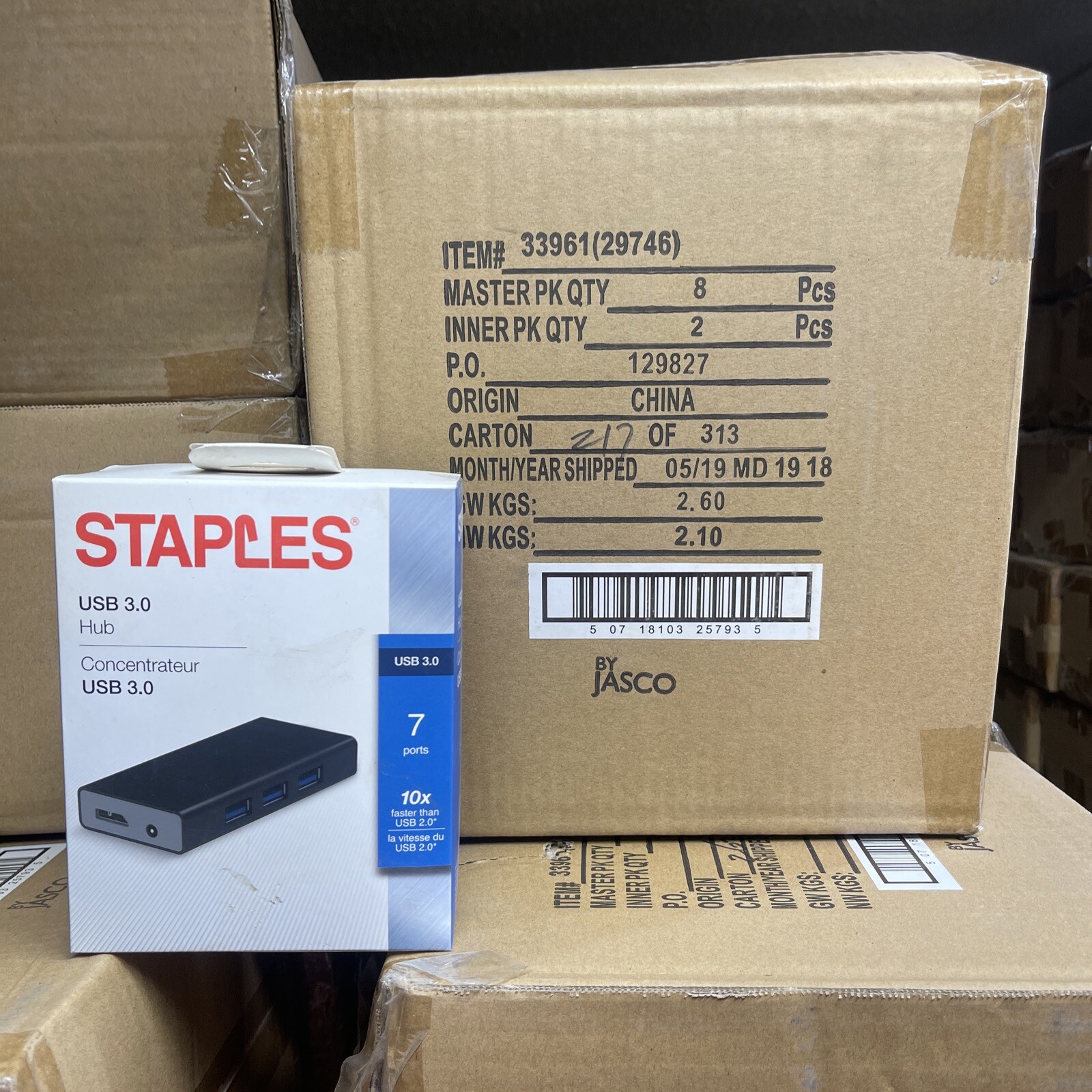 Bulk Case Of 8. New In box. 7 port USB 3.0 Hub, Retail Package Ready. Lot Of 8