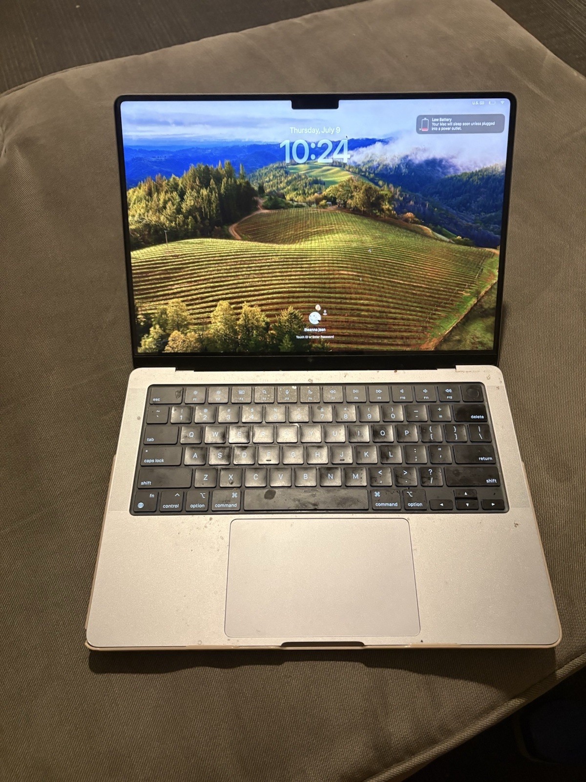 2023 Apple MacBook Pro 14″ M3 Pro 8GB RAM 512 GB A2992 Hairline Crack For Parts