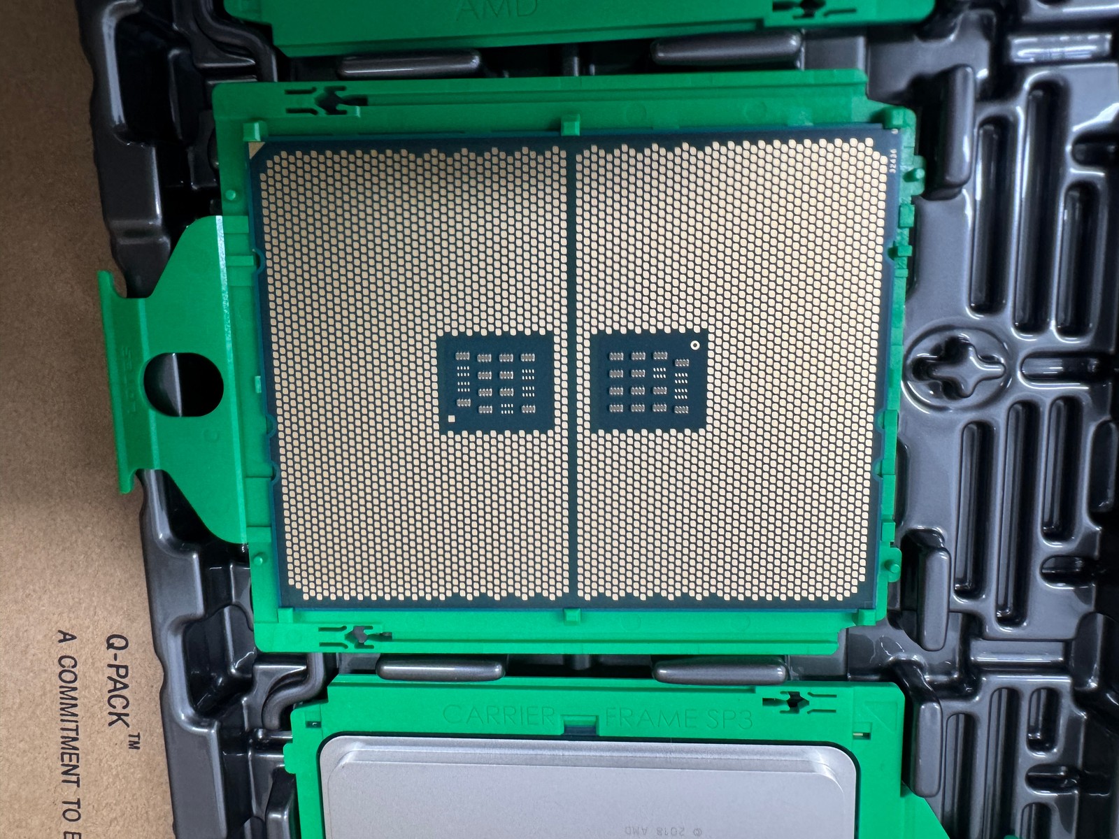AMD Rome EPYC 7702P 2.00GHz 64 core 256MB SP3 CPU Processor (No lock)