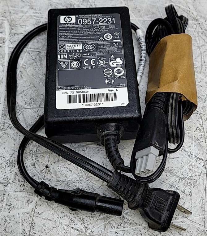 HP 0957-2231 AC Power Adapter Grey Tip 32V 375mA/ 16V 500mA