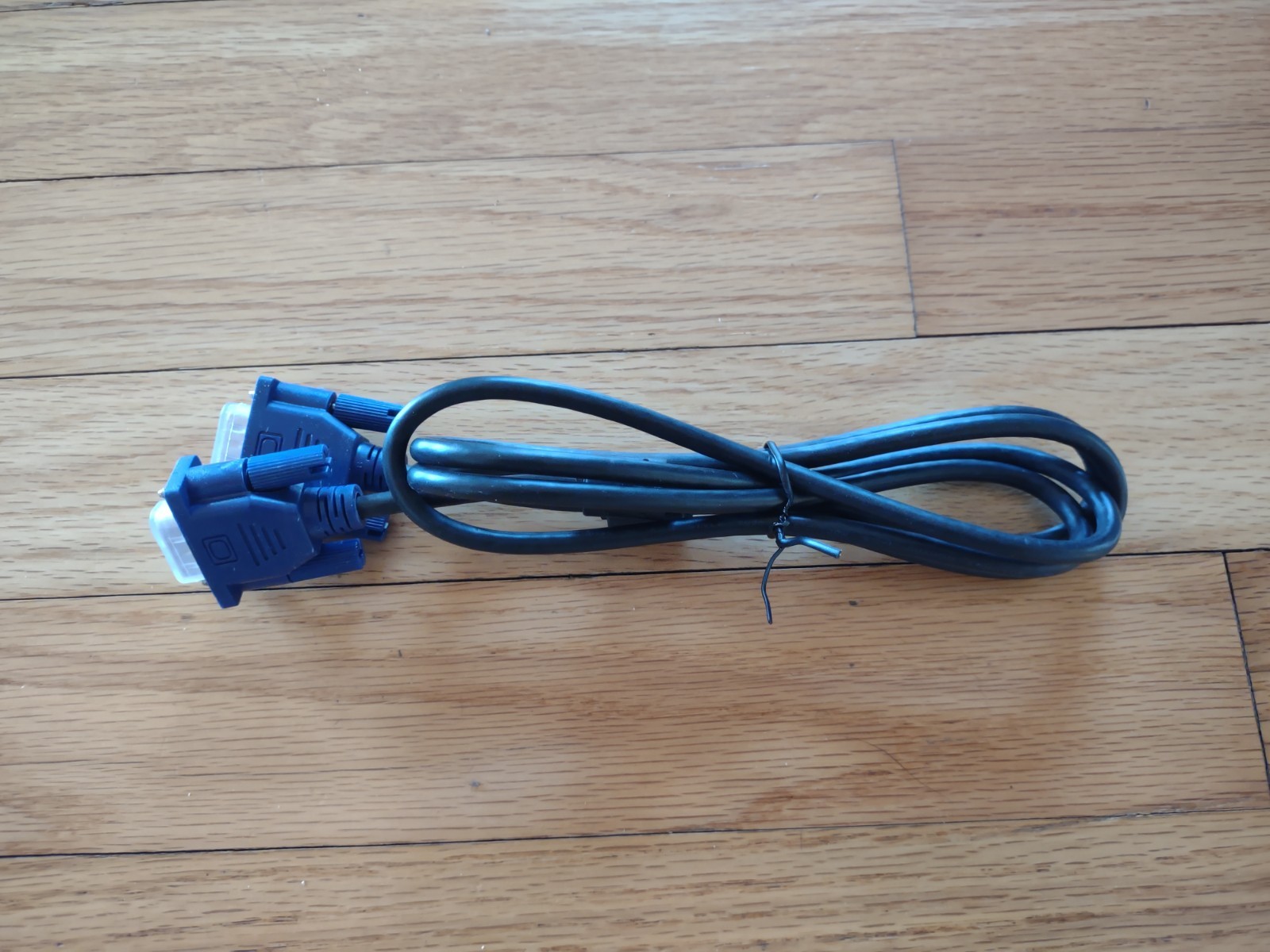 VGA Cable, Blue Connectors/Black Cable, 5 ft, New (Qty 35)