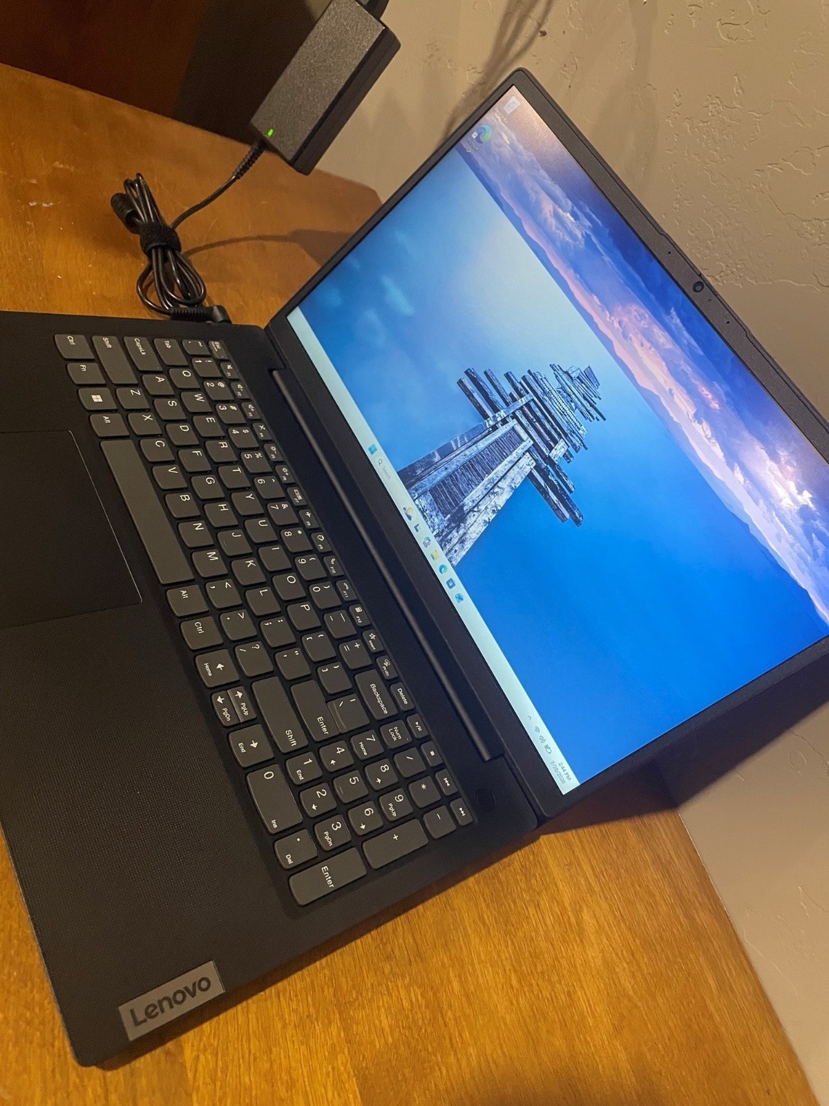 Lenovo V15 G4 + AMD Ryzen 5 5500 + Radeon 2GB GPU + 24 GB RAM + 932GB HD