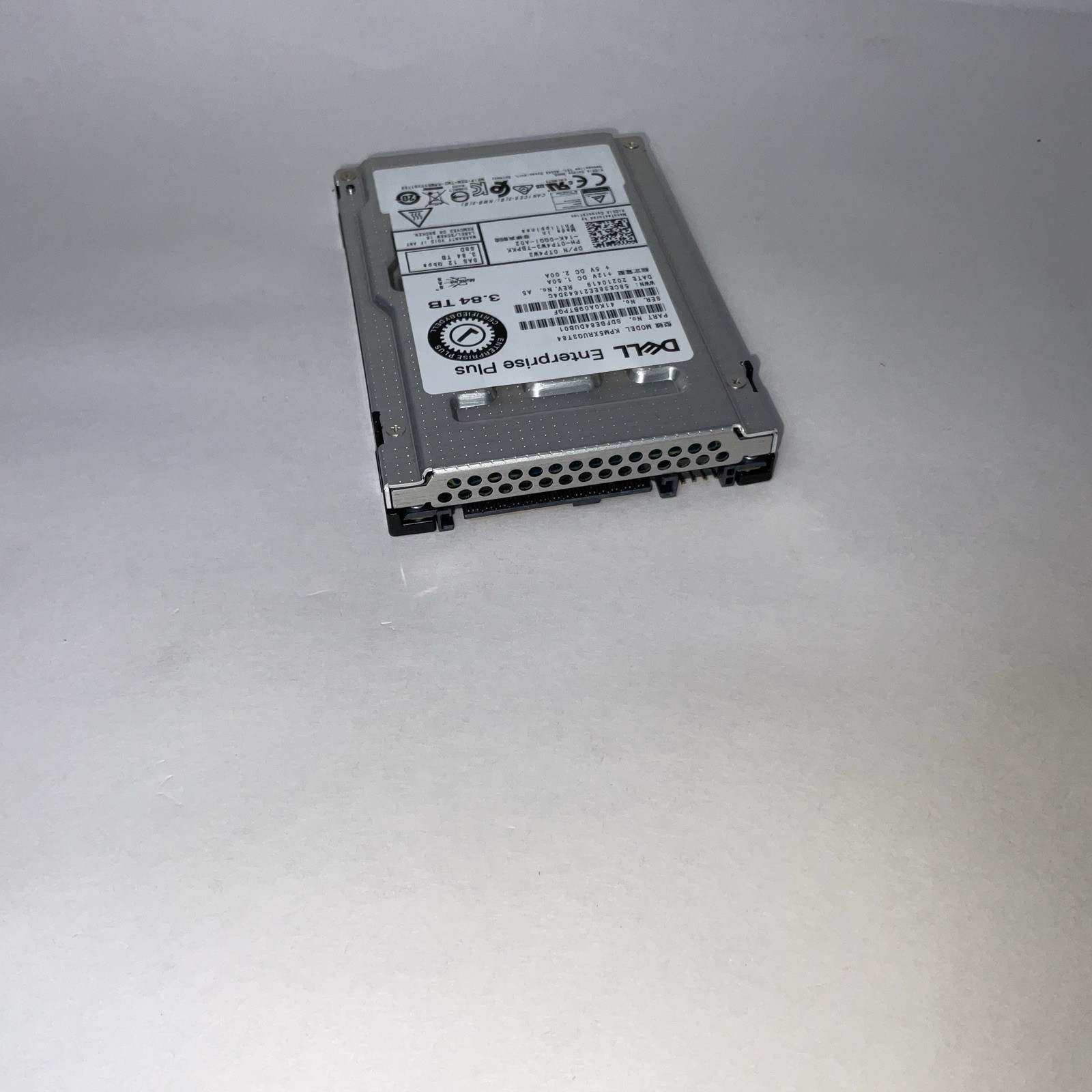 Dell Enterprise Plus 3.84TB 2.5″ SAS SSD – KPM5XRUG3T84 – 81 % SSD Life Remain
