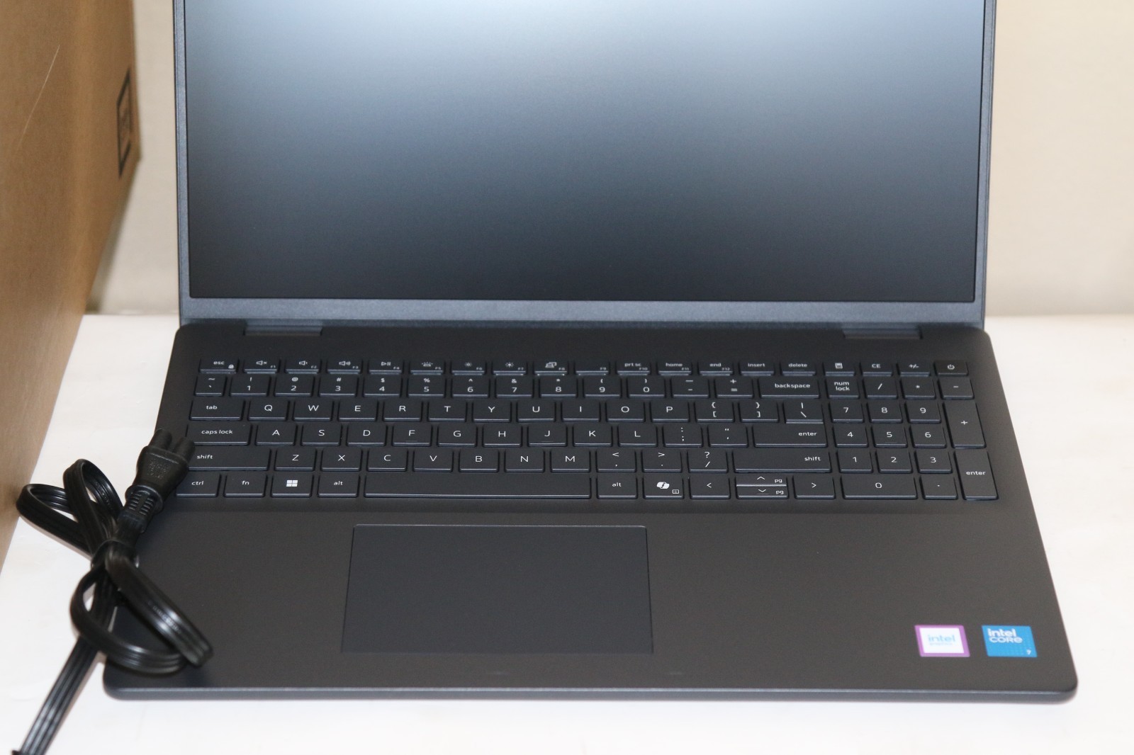 Dell 16 Plus DC16250 16″ 16:10Touch Display Intel Core 7 150U, 16GB RAM 1TB SSD