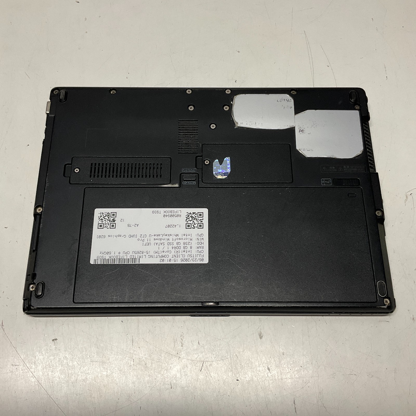 Fujitsu Lifebook T939 Laptop Intel Core i5-8265U @ 1.60 GHz 8GB 256GB SSD READ
