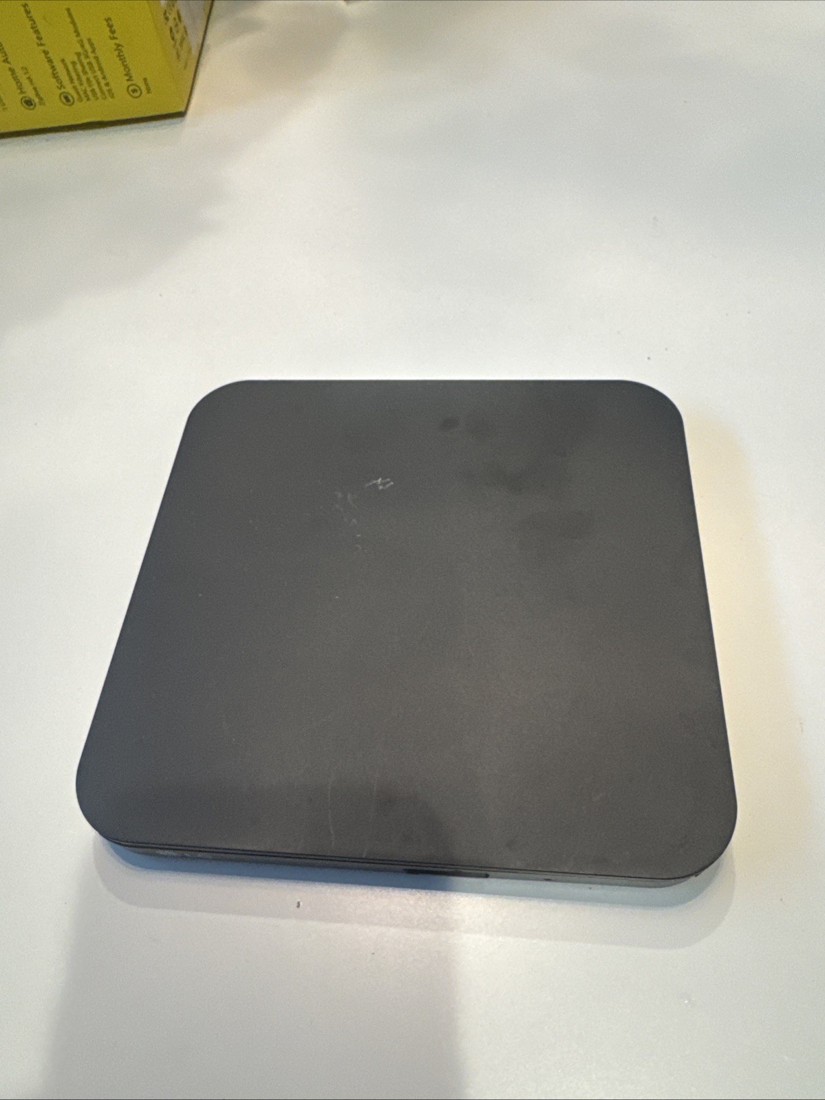 LG Ultra Slim Portable DVD Writer SP80NB80 – USB 2.0 Mac & Windows. (w)