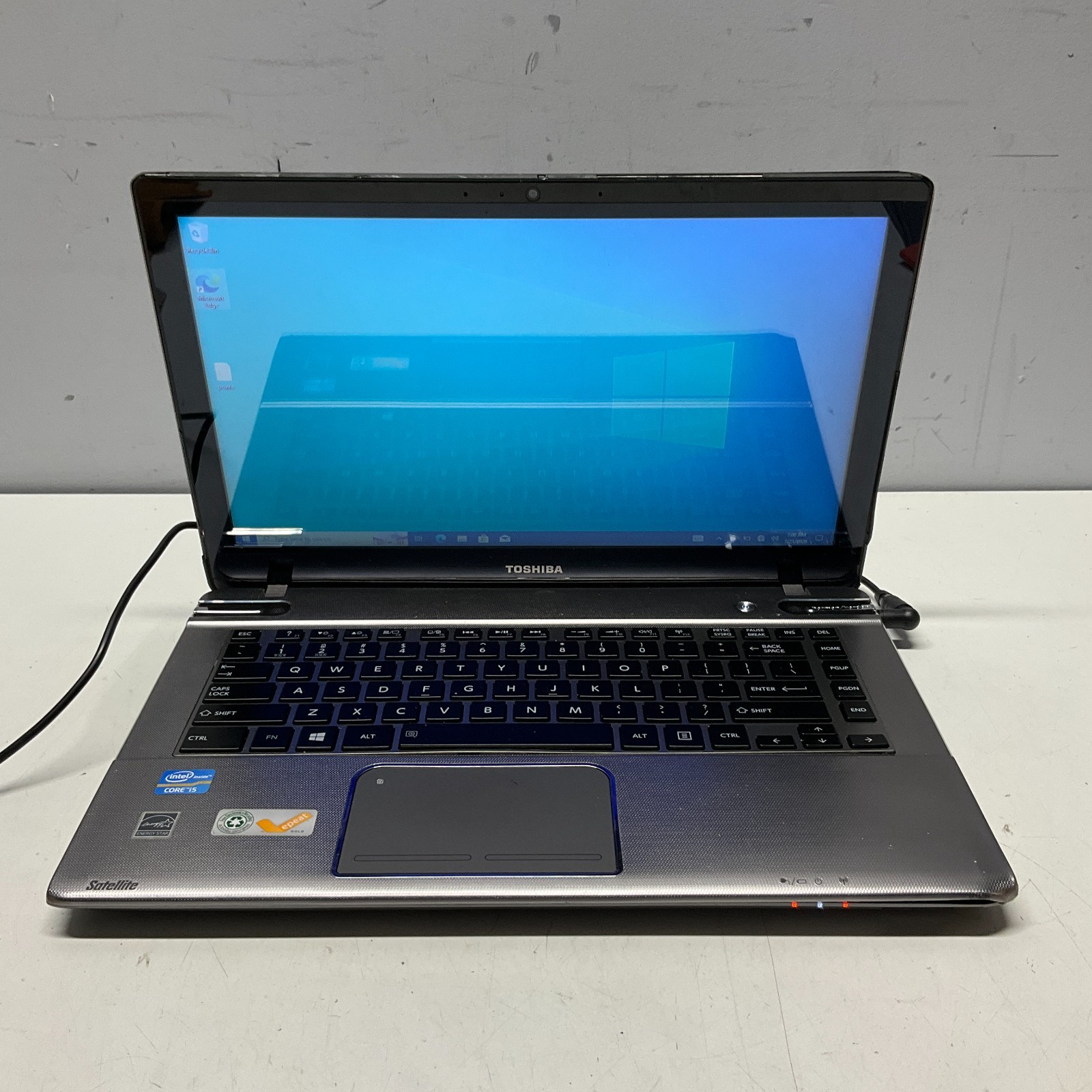 Toshiba Satellite P845t Intel I5-3337U @ 1.80 GHz 4GB 750GB HDD Windows 10 Pro