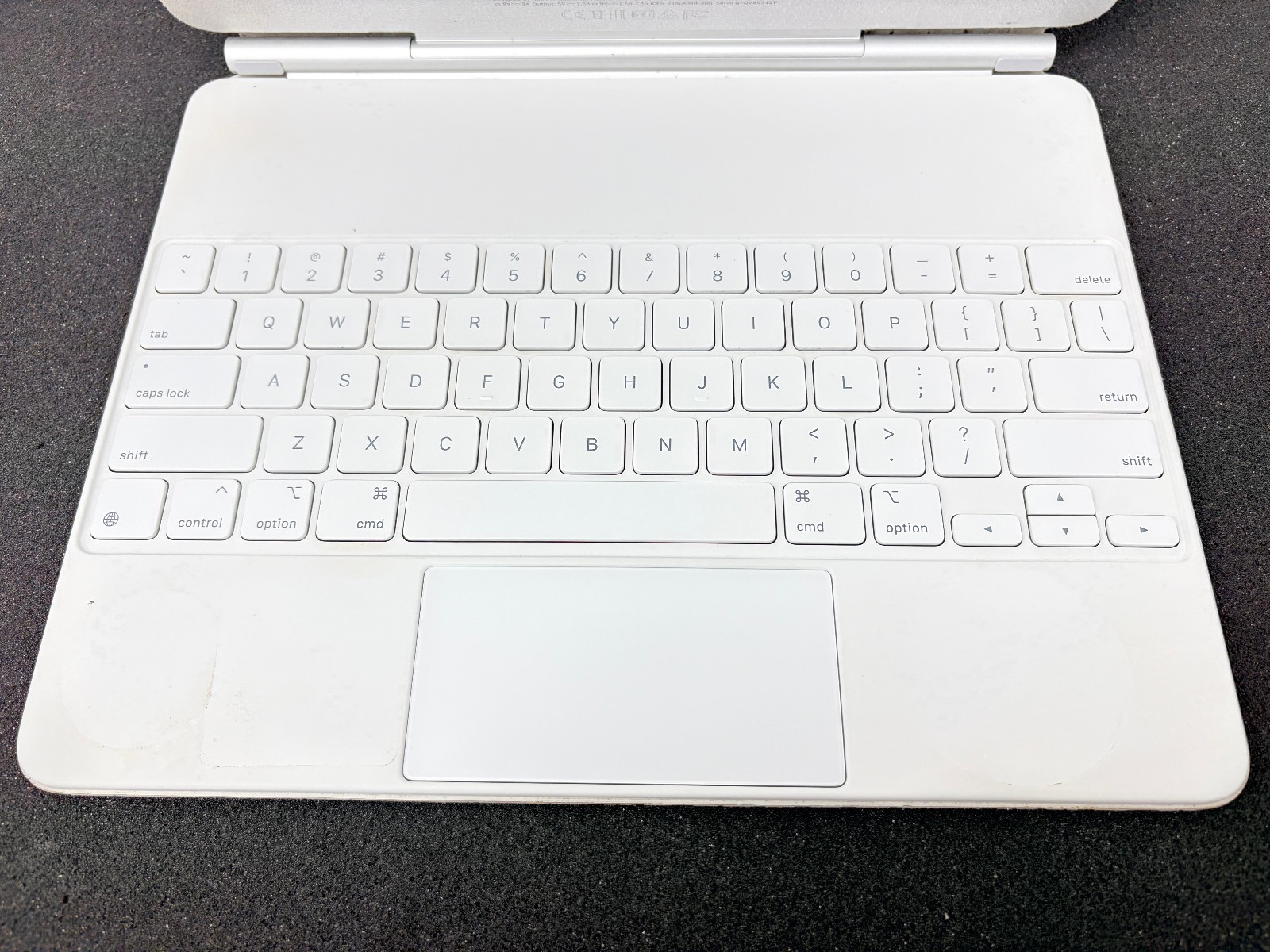 USED | Apple A2480 Magic Keyboard for iPad Pro 12.9″ Keyboard Folio Case – White