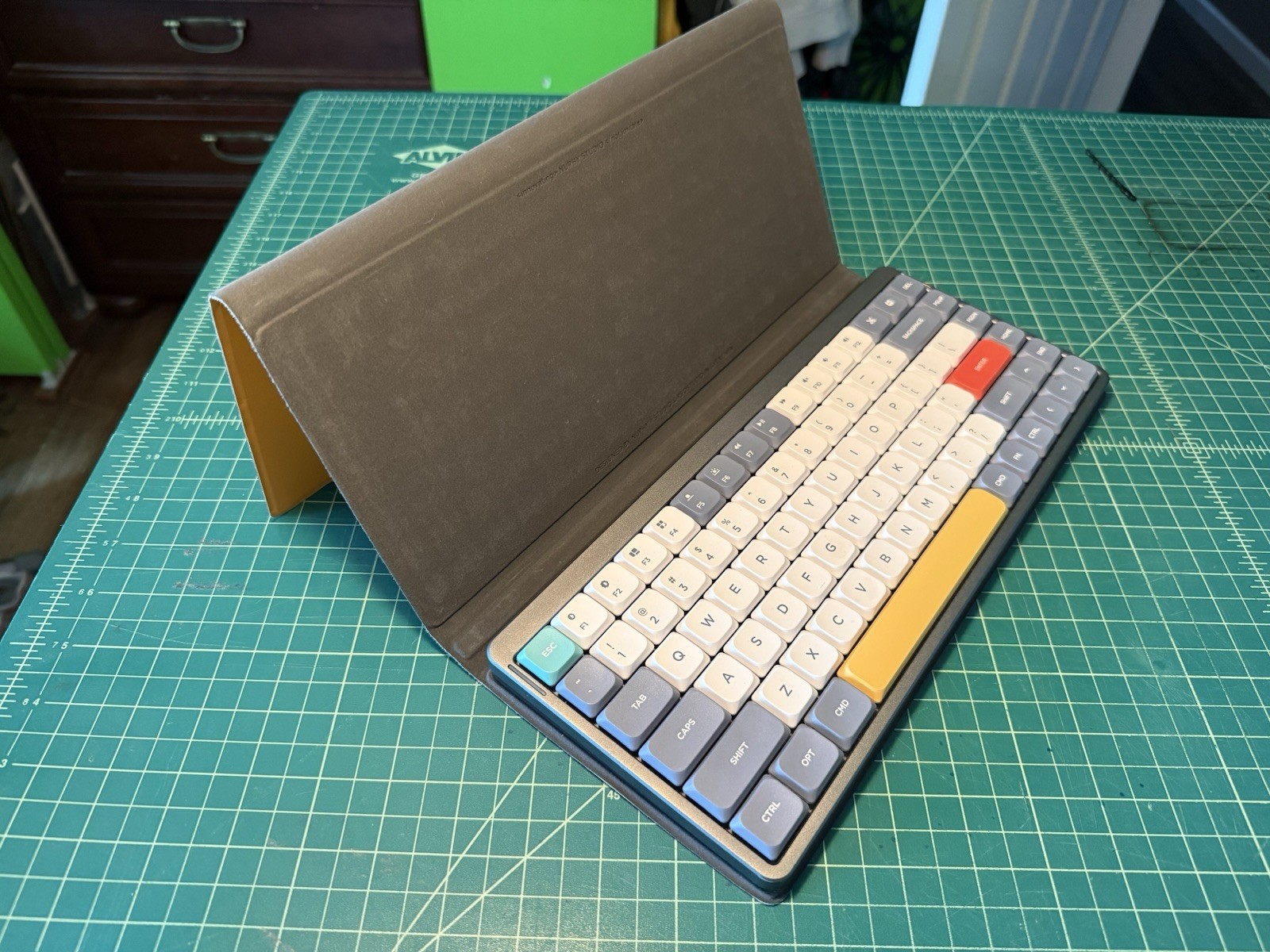 NuPhy Air 75 Keyboard w/ Folio