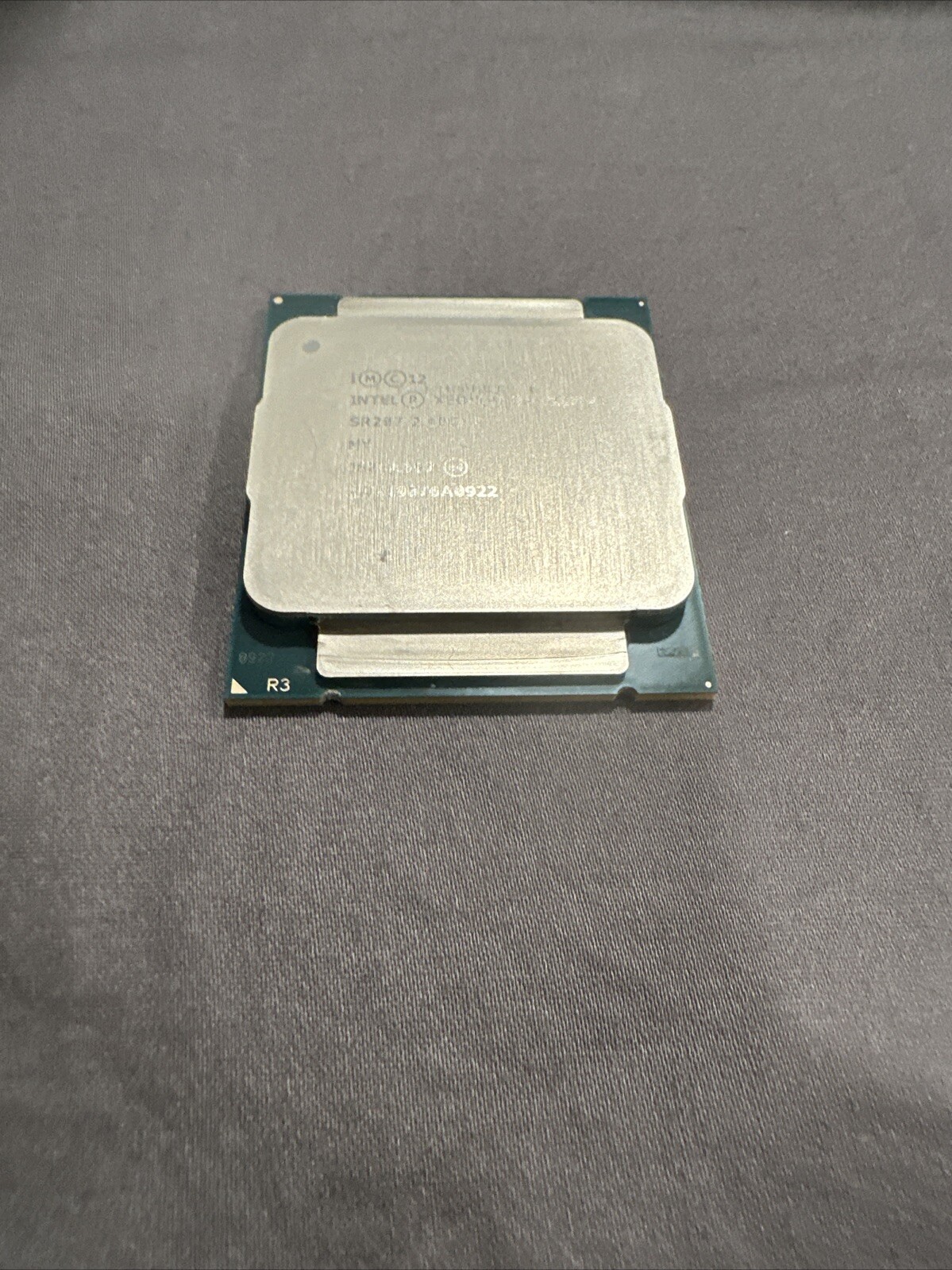 Intel Xeon E5-2620 V3