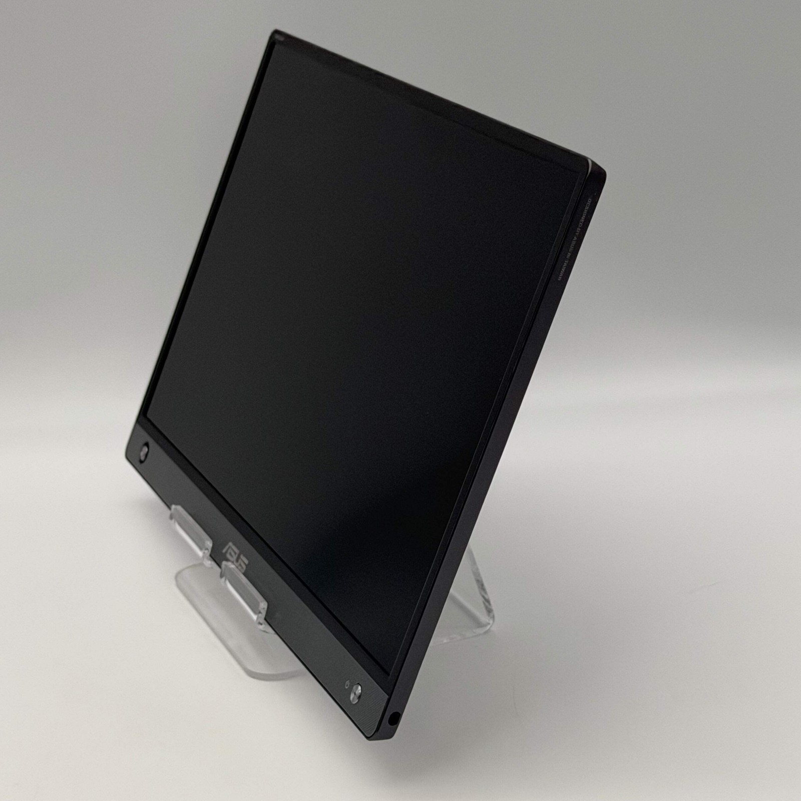 ASUS ZenScreen MB16A 15″ USB-C Portable Monitor With Case