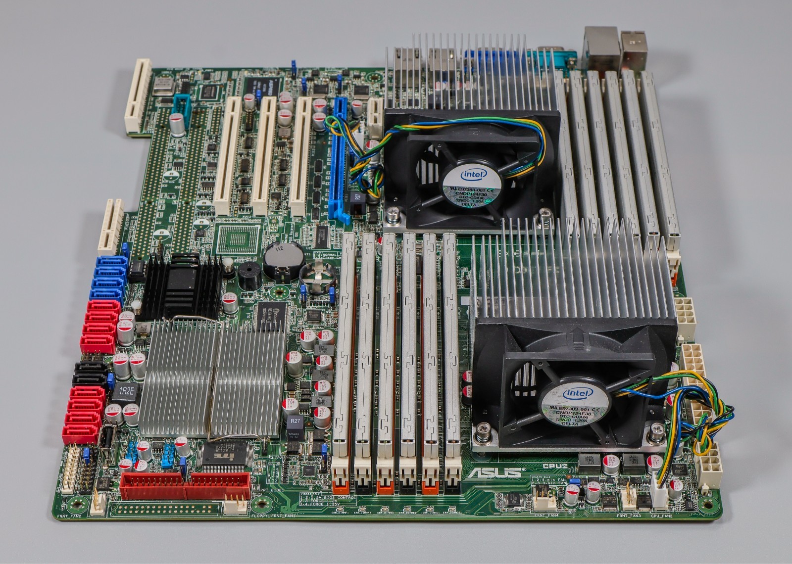 ASUS Z8PE-D12 Dual LGA1366 Server Motherboard Xeon E5620 72GB DDR3 ECC RAM