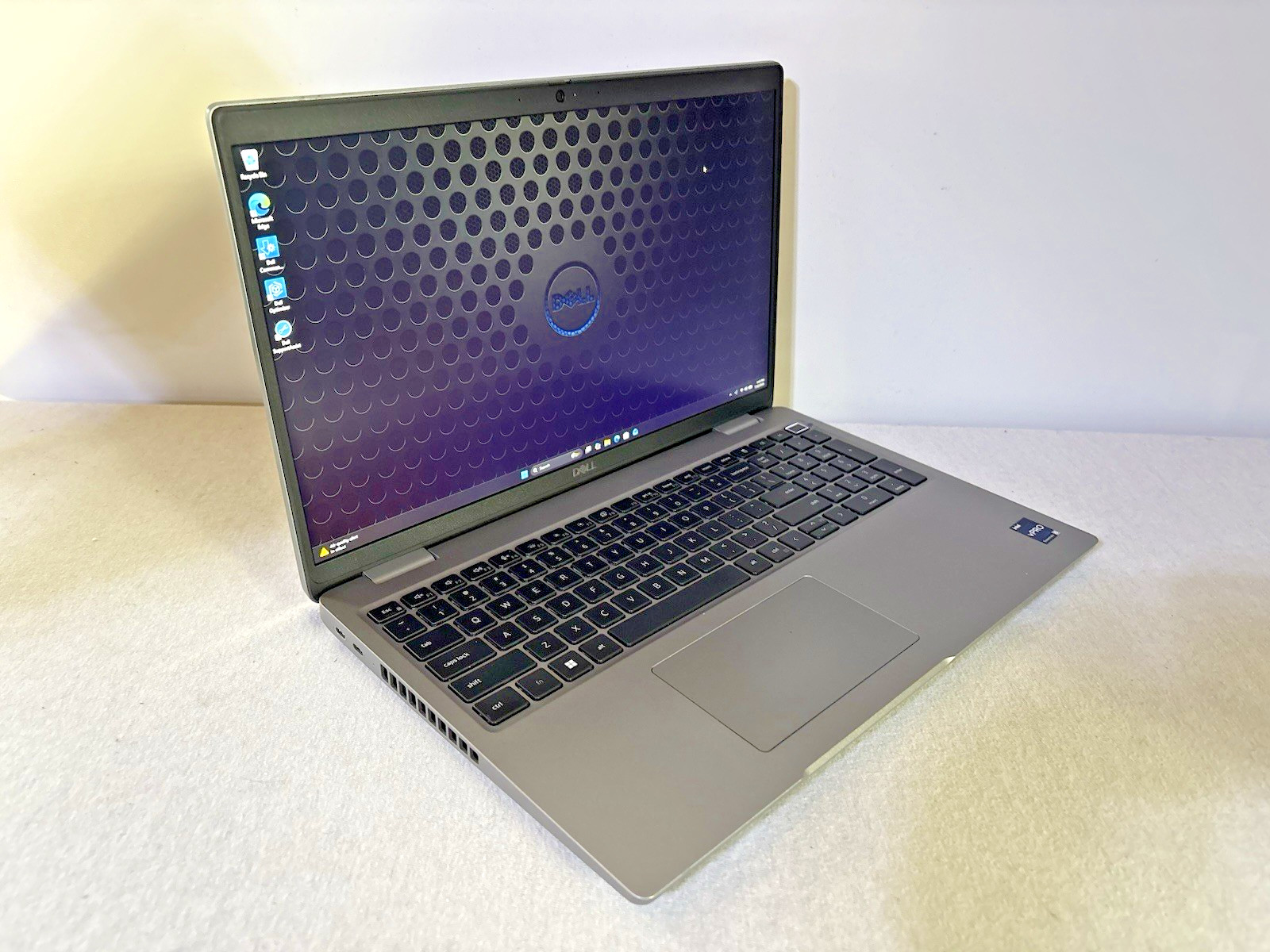 Dell Precision 3580 | CORE i5-1340P @ 1.90GHZ | 256GB SSD | 8GB RAM | W11 Pro