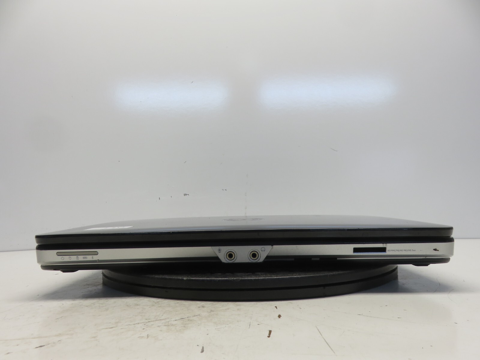 Dell Vostro 1014 Intel Core 2 Duo T6670 2.2GHz 3 GB NO HDD No Batt