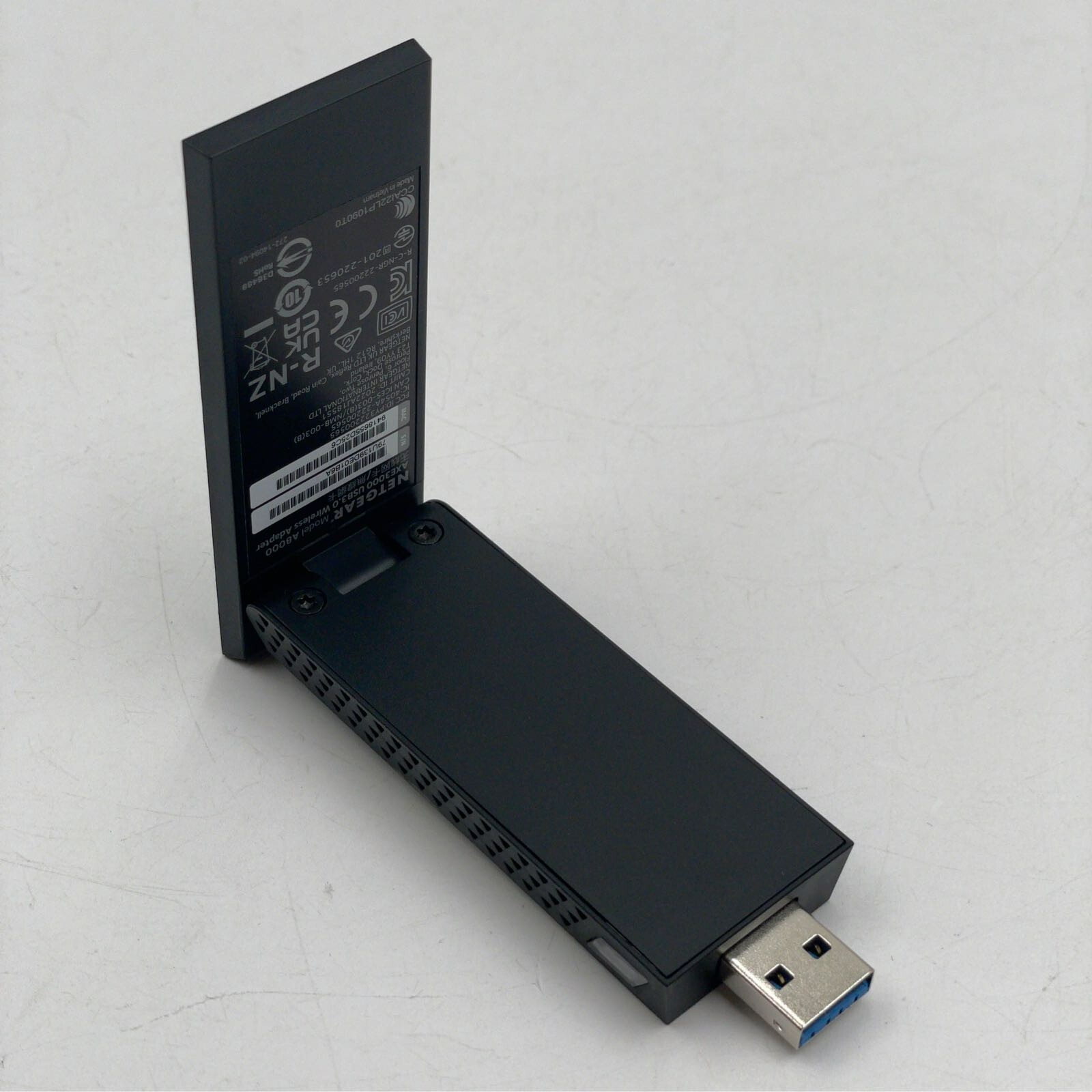 NETGEAR Nighthawk WiFi 6 or 6E USB 3.0 Adapter (A8000) – AXE3000