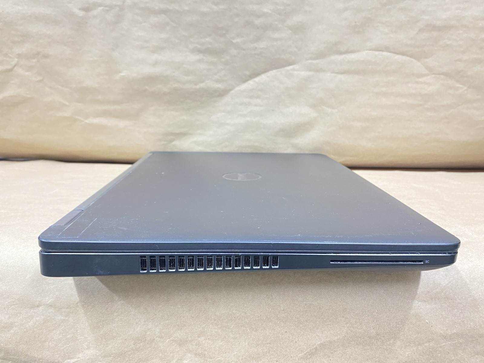 Dell Latitude E5570 – 15.5′ FHD – i5-6300U – 8GB – 256GB SSD – Win 10 Pro – READ
