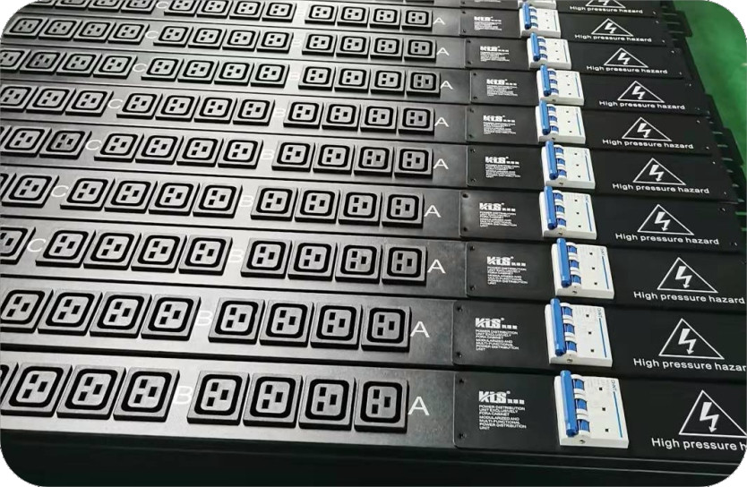 High Power Mining PDU 415V / 3 Phase (LLLNG) 12xC19 – Output 240V 63A Amp 45kW