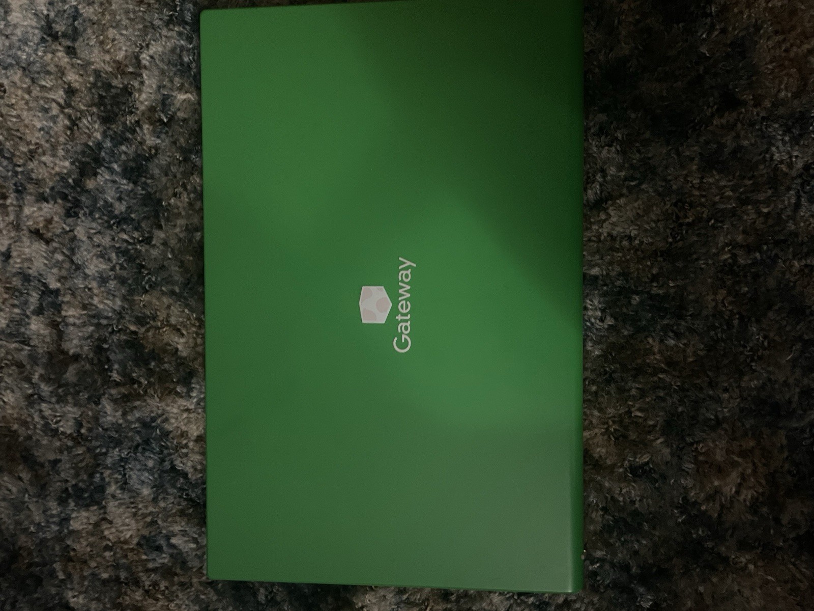 Gateway 15.6in Ultra Slim Notebook Green Pentium Silver 4GB 128GB eMMC W10
