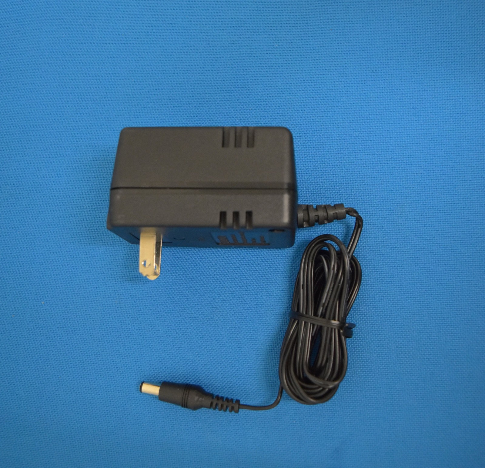 Port YCMD0450 Class 2 Transformer 9W input 120V-60Hz output 12VDC 500mA