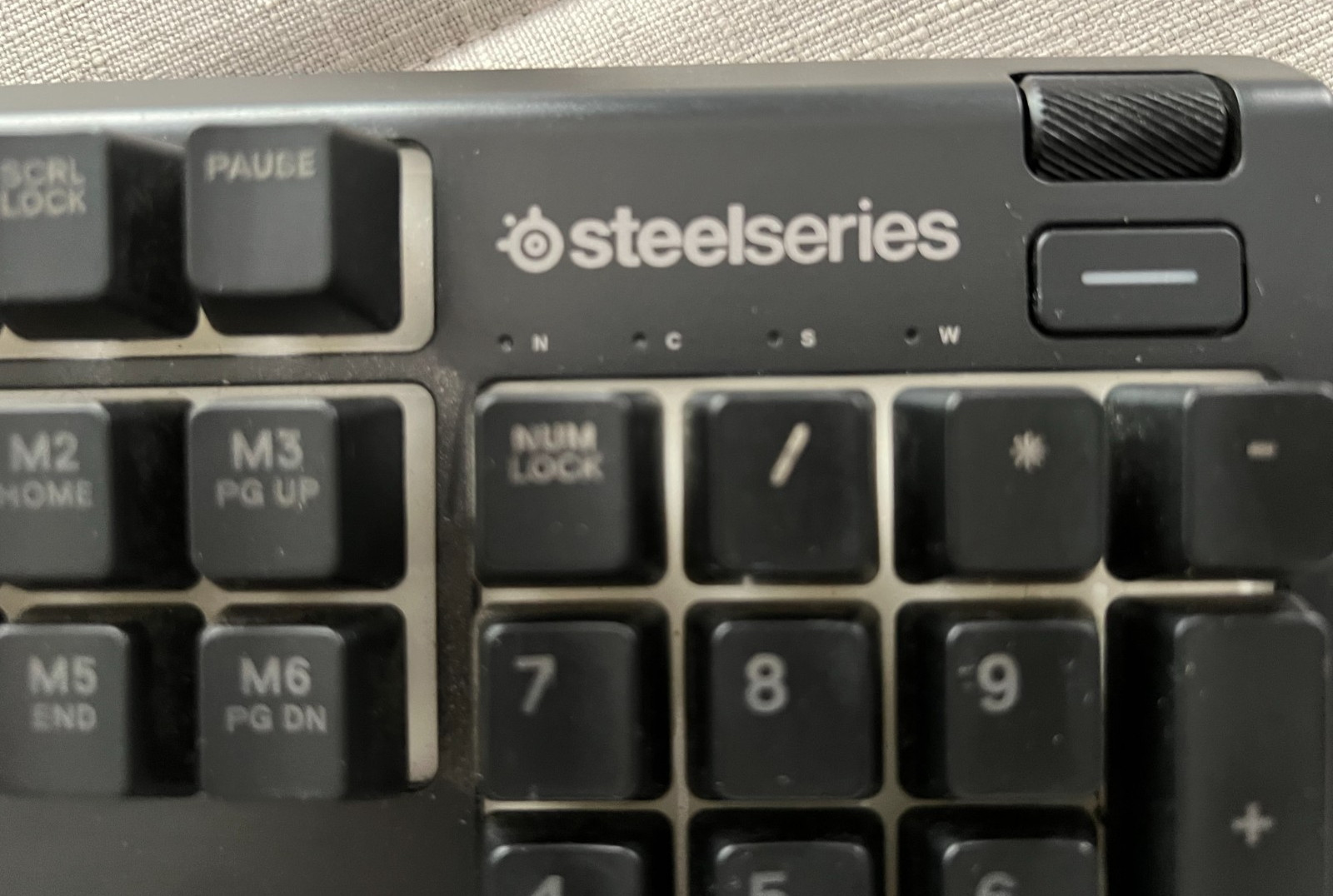 Illuminated SteelSeries Apex3 Wired Mechanical Keyboard Fullsize w Numpad-TESTED