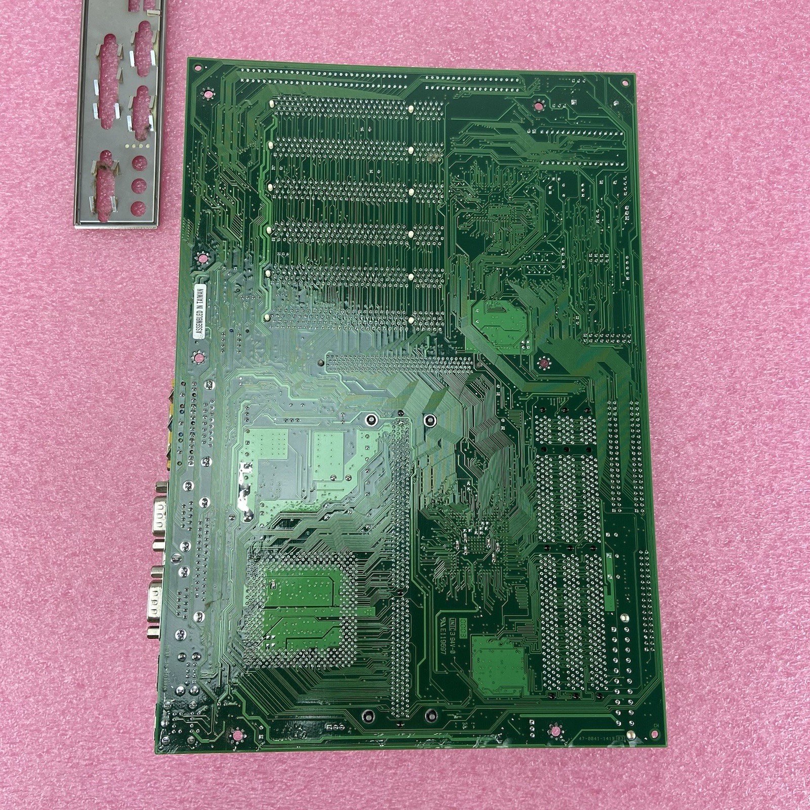 Tyan S1854 Motherboard Intel Pentium III/Xeon 528MHz 383MB RAM w/IO Shield