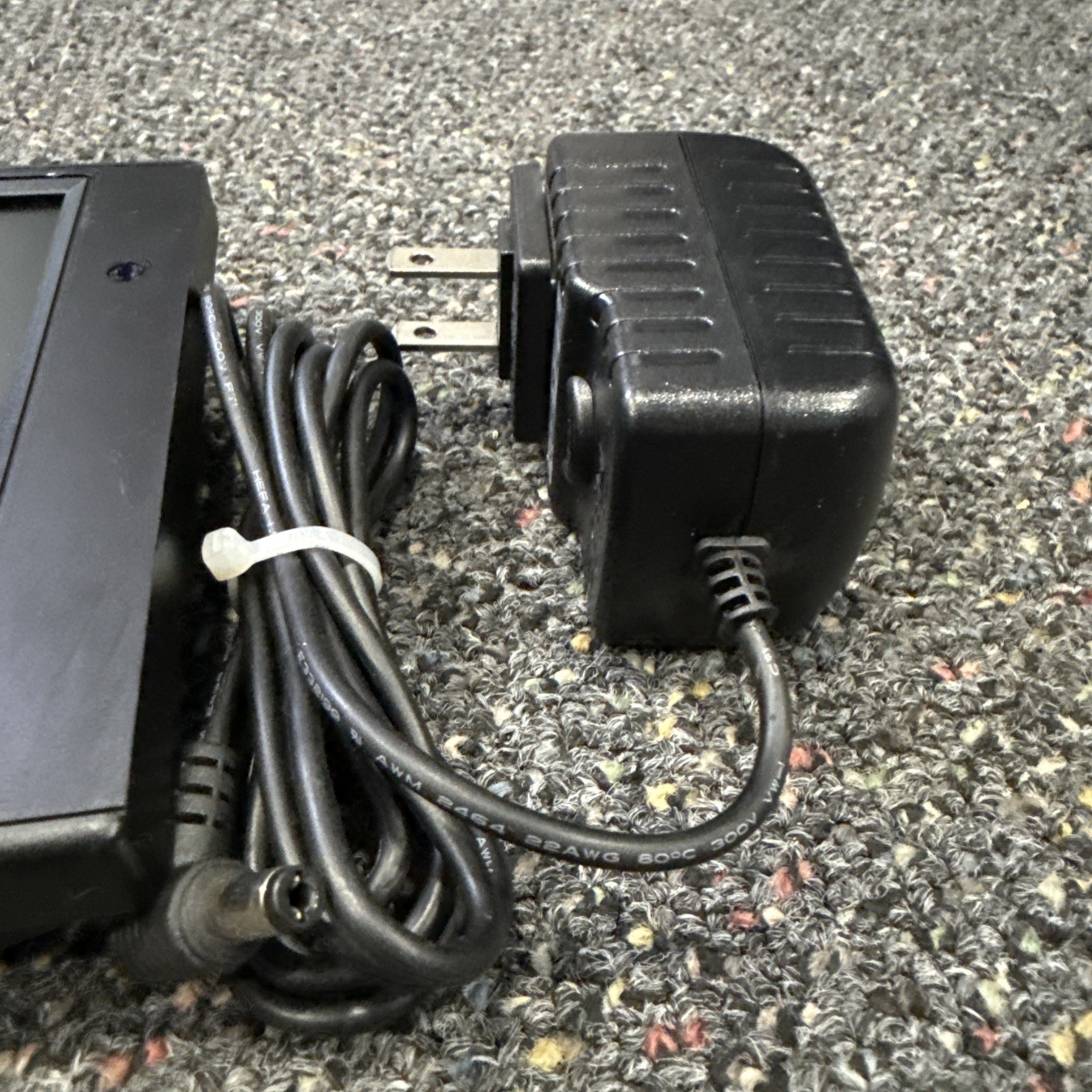 XENARC 7 inch VGA & AV LCD Small Monitor 705YV