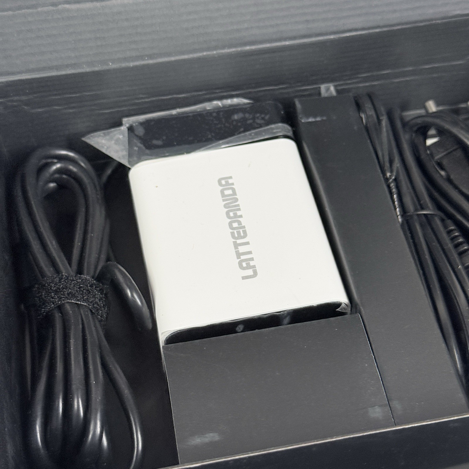 LattePanda Alpha Intel Core m3-8100Y 8GB SBC Windows/Linux Complete Open Box