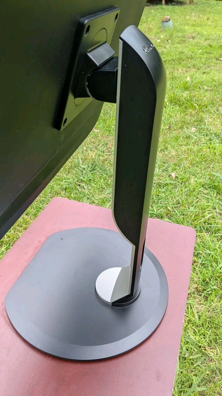 Phillips 288p Monitor