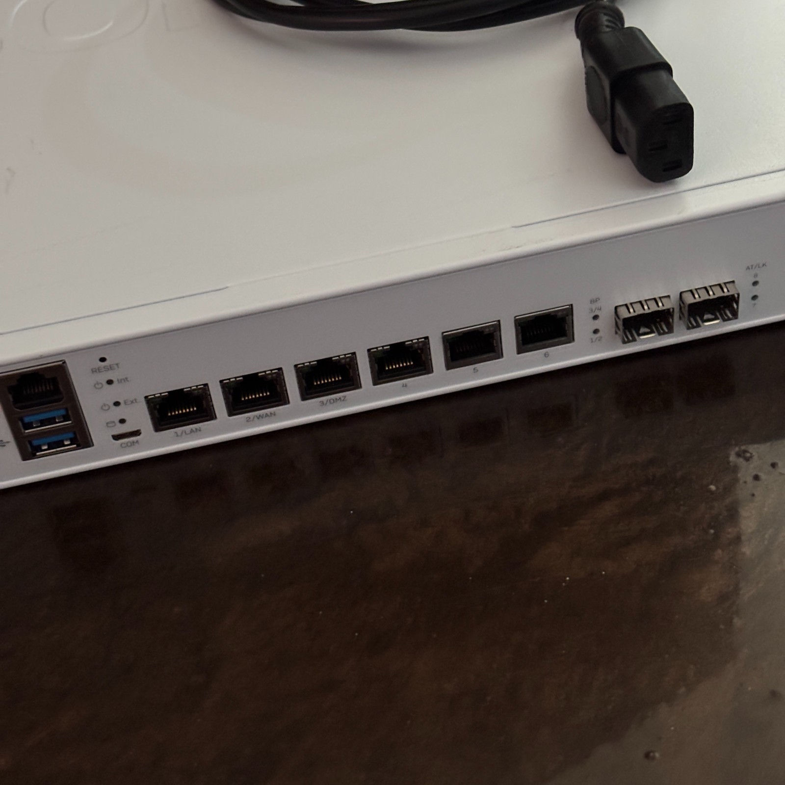 Sophos XG 210 Firewall Security Appliance Rev 3