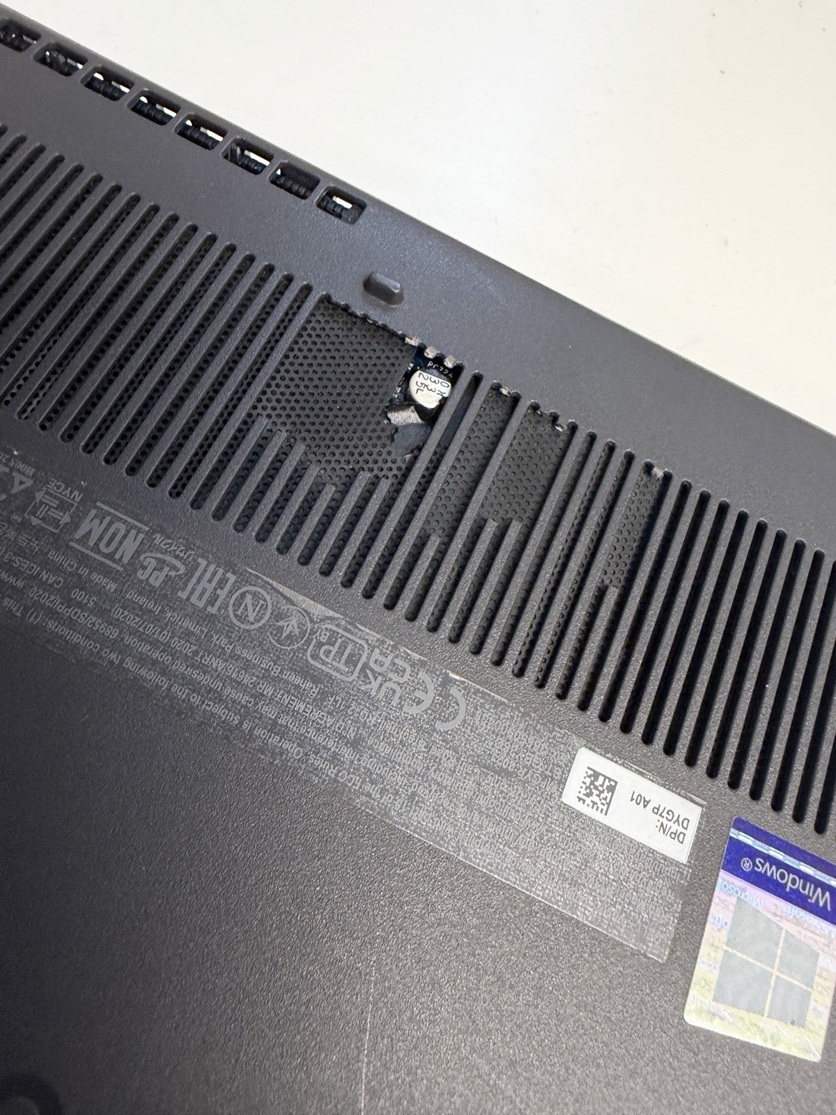 ✅ Dell Vostro 3400 ✅ 14″ FHD ✅ i5-1135G7 8GB RAM ✅ 256GB NVMe Win 11 Pro ✅ HDMI