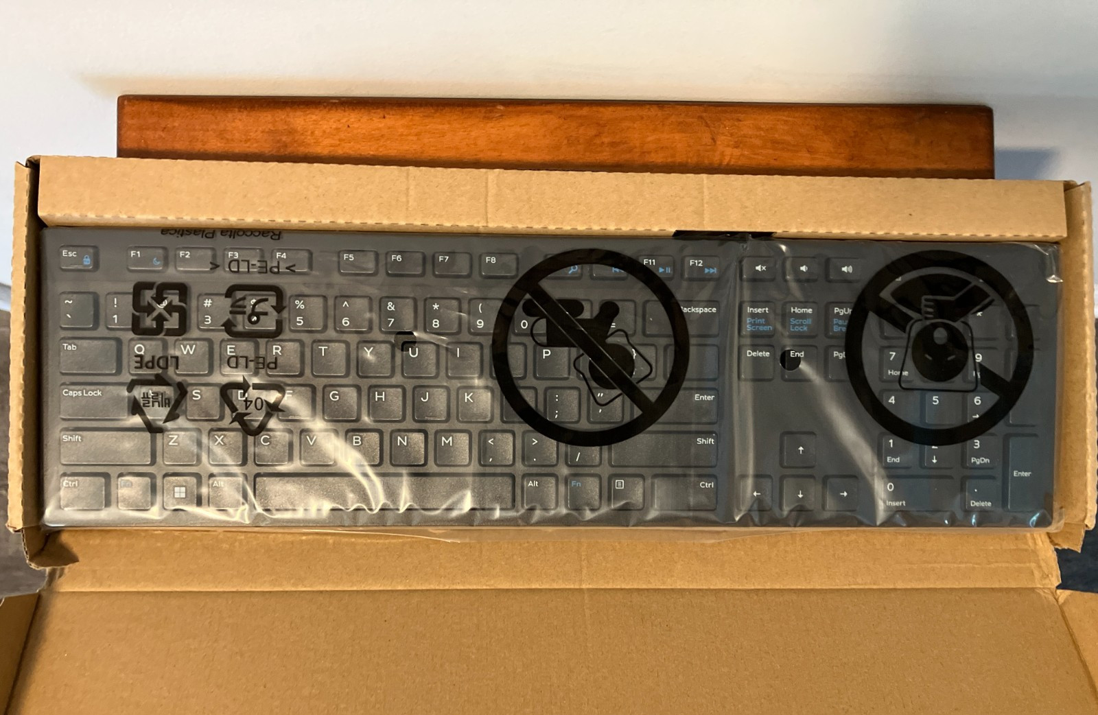 New Dell KB216-BK-US Wired Keyboard – Black & Slim Quiet