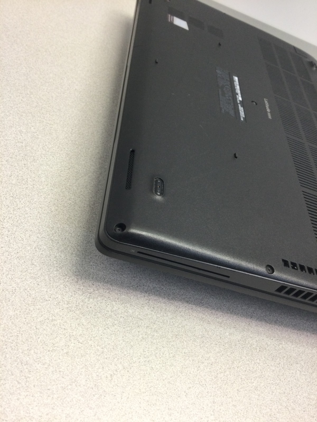 Dell Latitude 5500 15.6″ 256GB SSD Core i7-8665u, 1.90GHz 8GB RAM GB WIN 11 PRO
