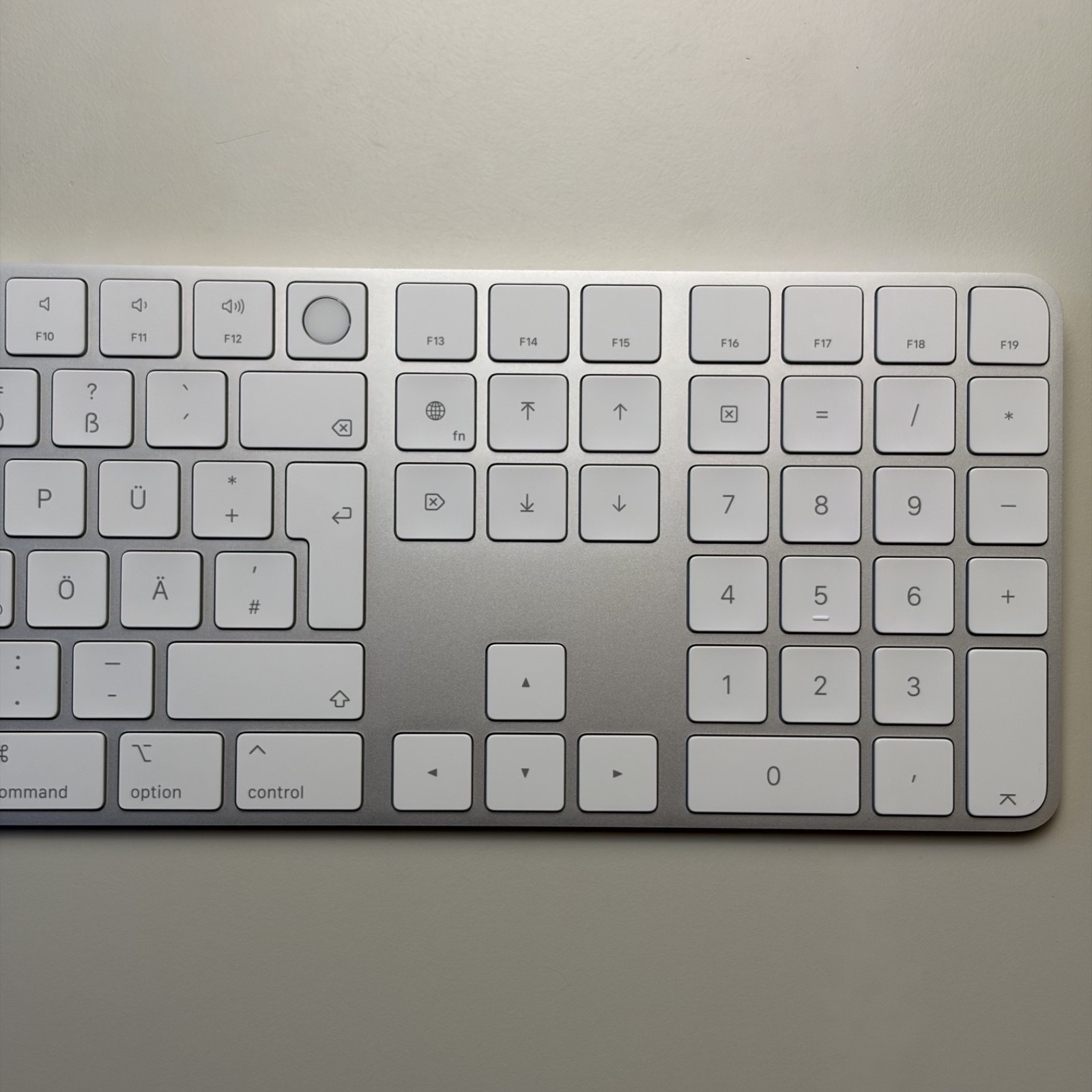 🌟EXCELLENT🌟 Apple Magic Keyboard with Touch ID and Number Pad ⚡️Lightning Shipping⚡️