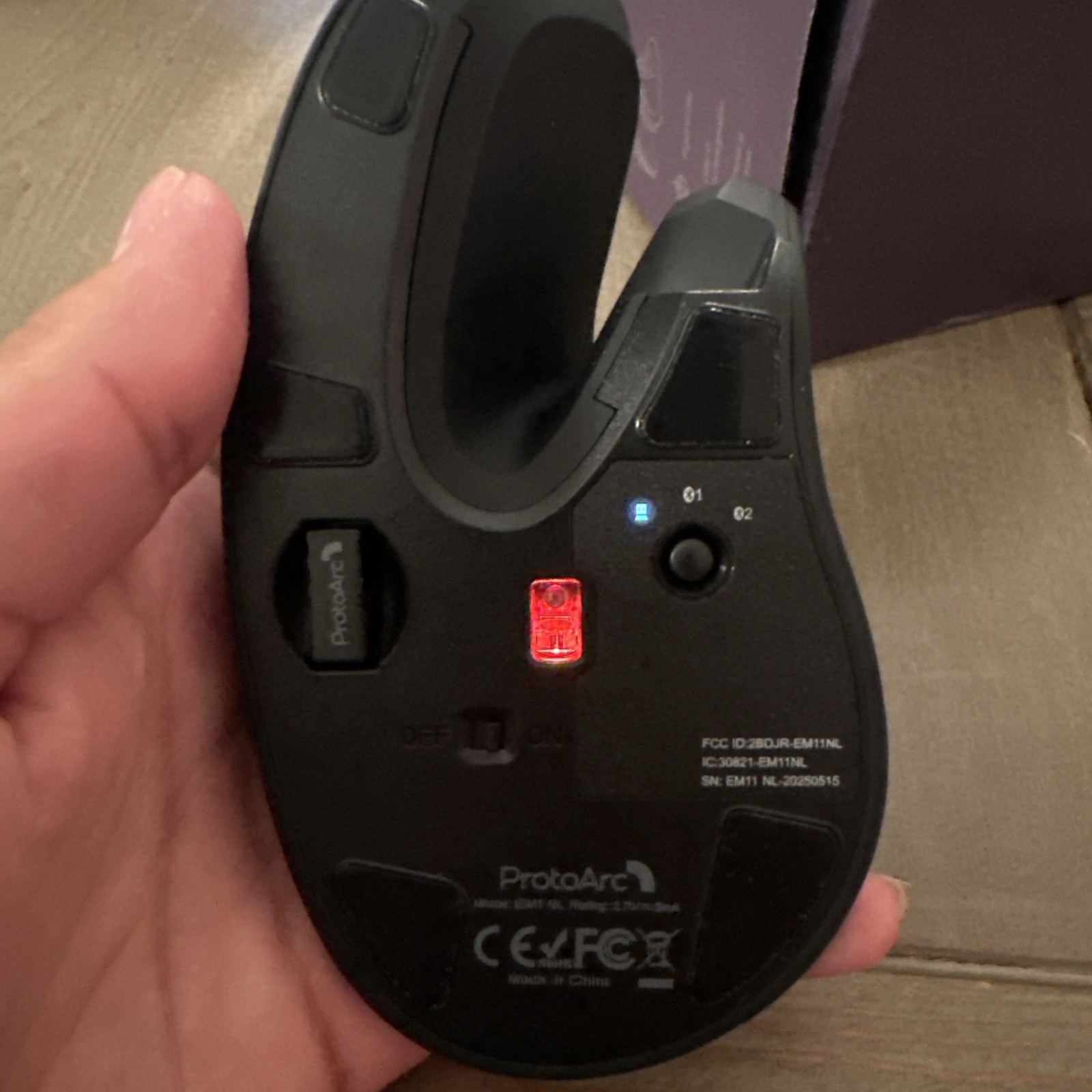 EM11 NL Rechargeable Multi- Device Ergonomic Vertical Mouse