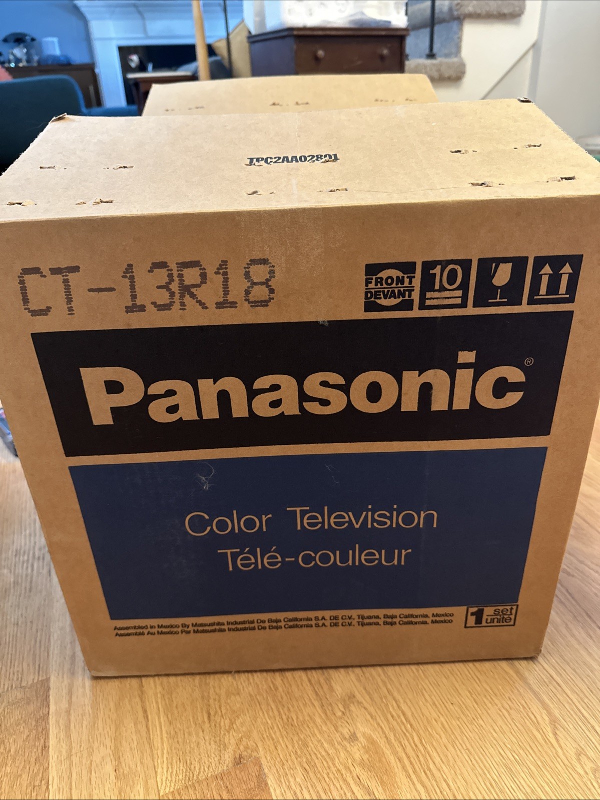 Panasonic 13 In Color Television CT-13R18 CRT-TV In Original Box W/Remote