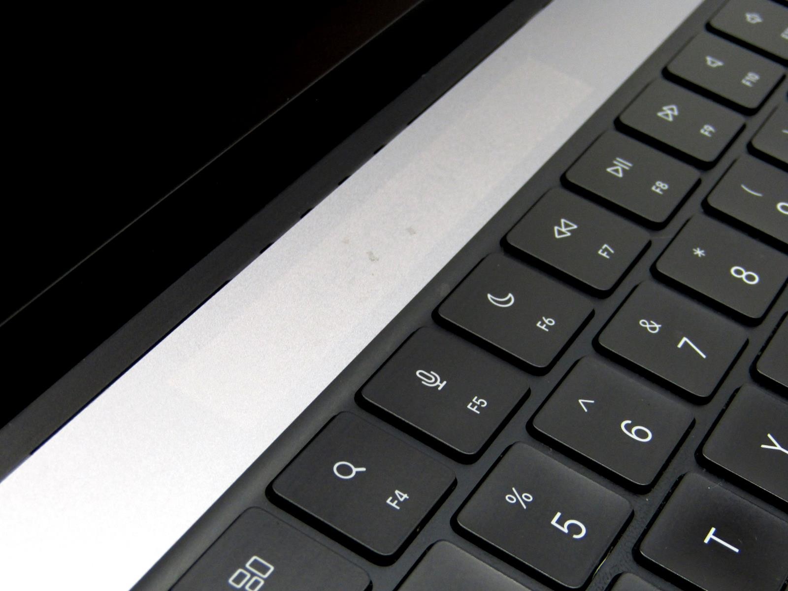 Apple MacBook Pro A2485 16″ | 3.20GHz Silicon M1 Pro | 16GB LPDDR5 | 512GB Tahoe