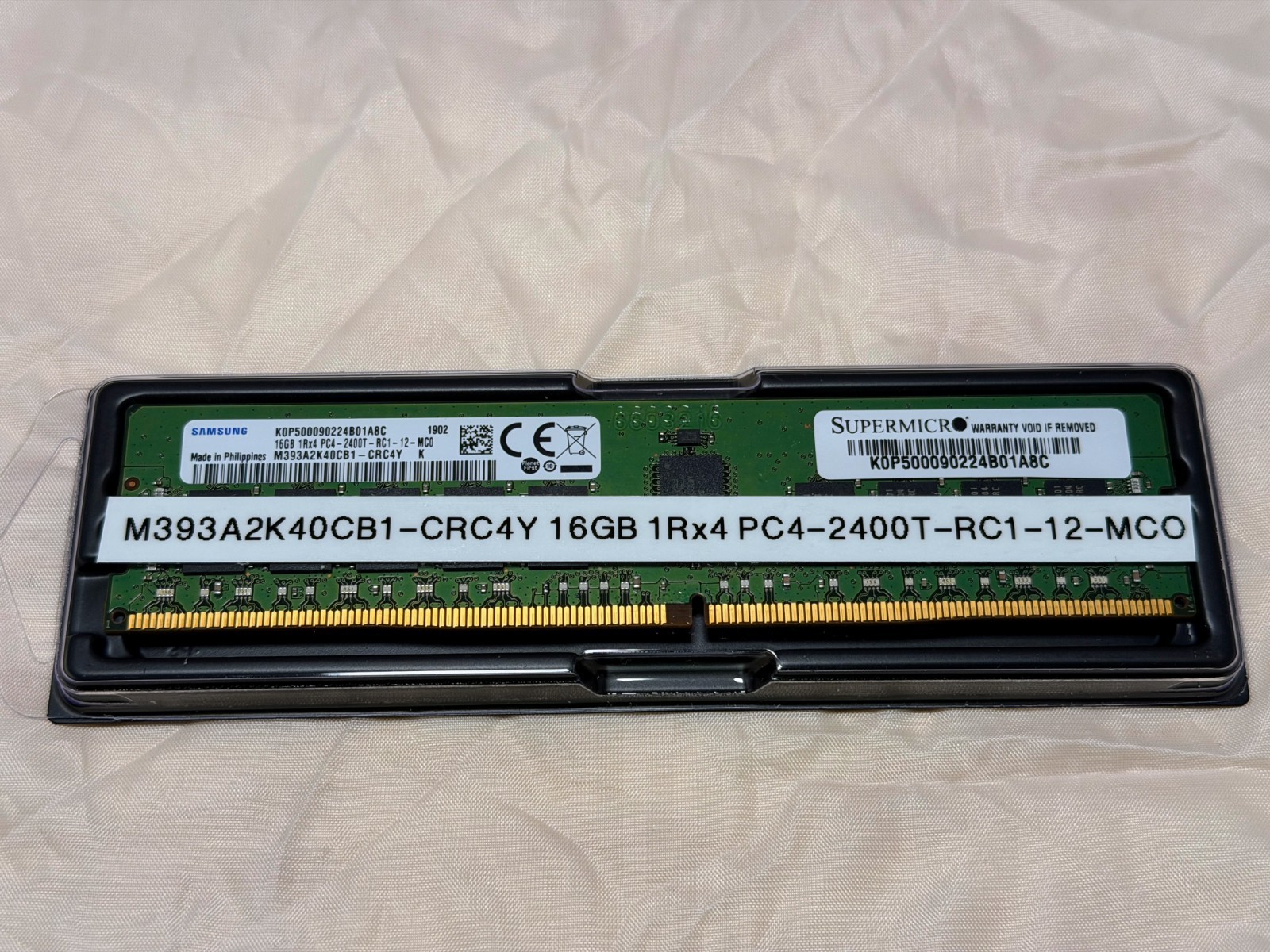 SAMSUNG M393A2K40CB1-CRC4Y 16GB 1Rx4 PC4-2400T-RC1-12-MCO MEMORY