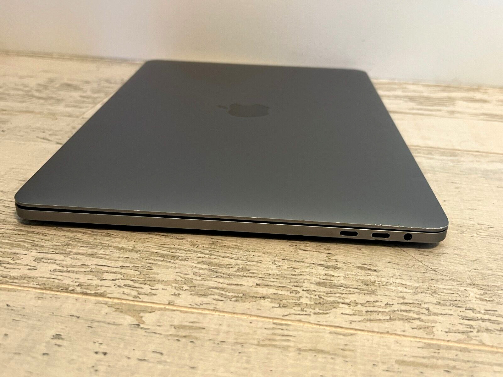 13″ Apple MacBook Pro A2251 Turbo i7 4.1ghz 512GB 16GB RAM Sequoia 1yr Warranty
