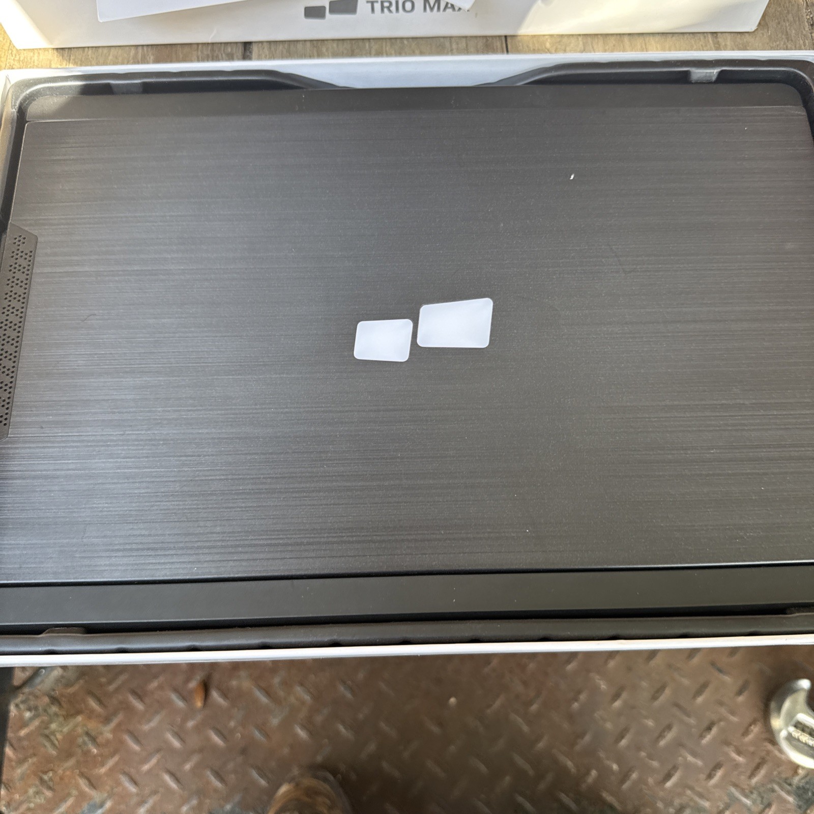 Trio Max Mobilepixels Portable Laptop Monitor Model 101-1004P01