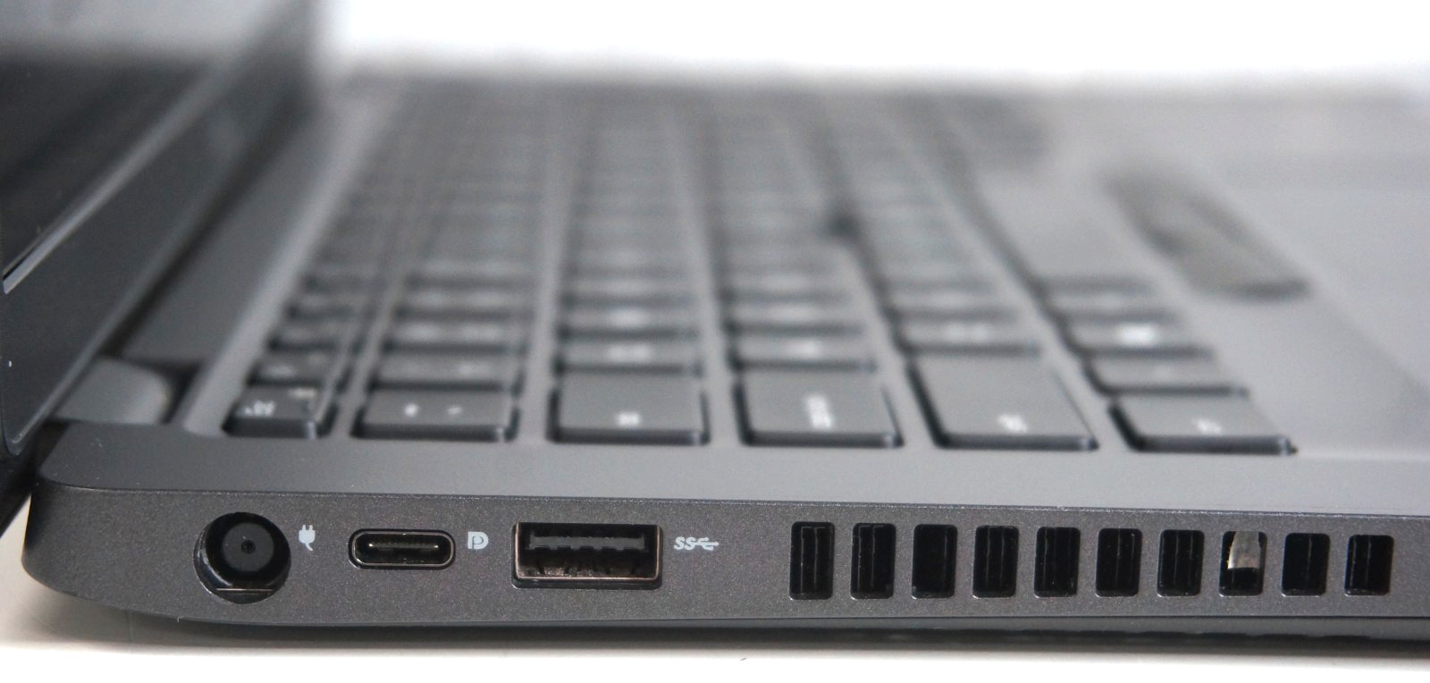 Dell Latitude 5400 – Intel Core i5-8365U @1.60GHz 16GB RAM – No HD/No OS