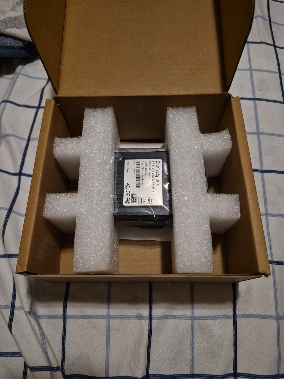 StarTech IES5102 5 Port Unmanaged Industrial Ethernet Switch DIN Rail Mountable